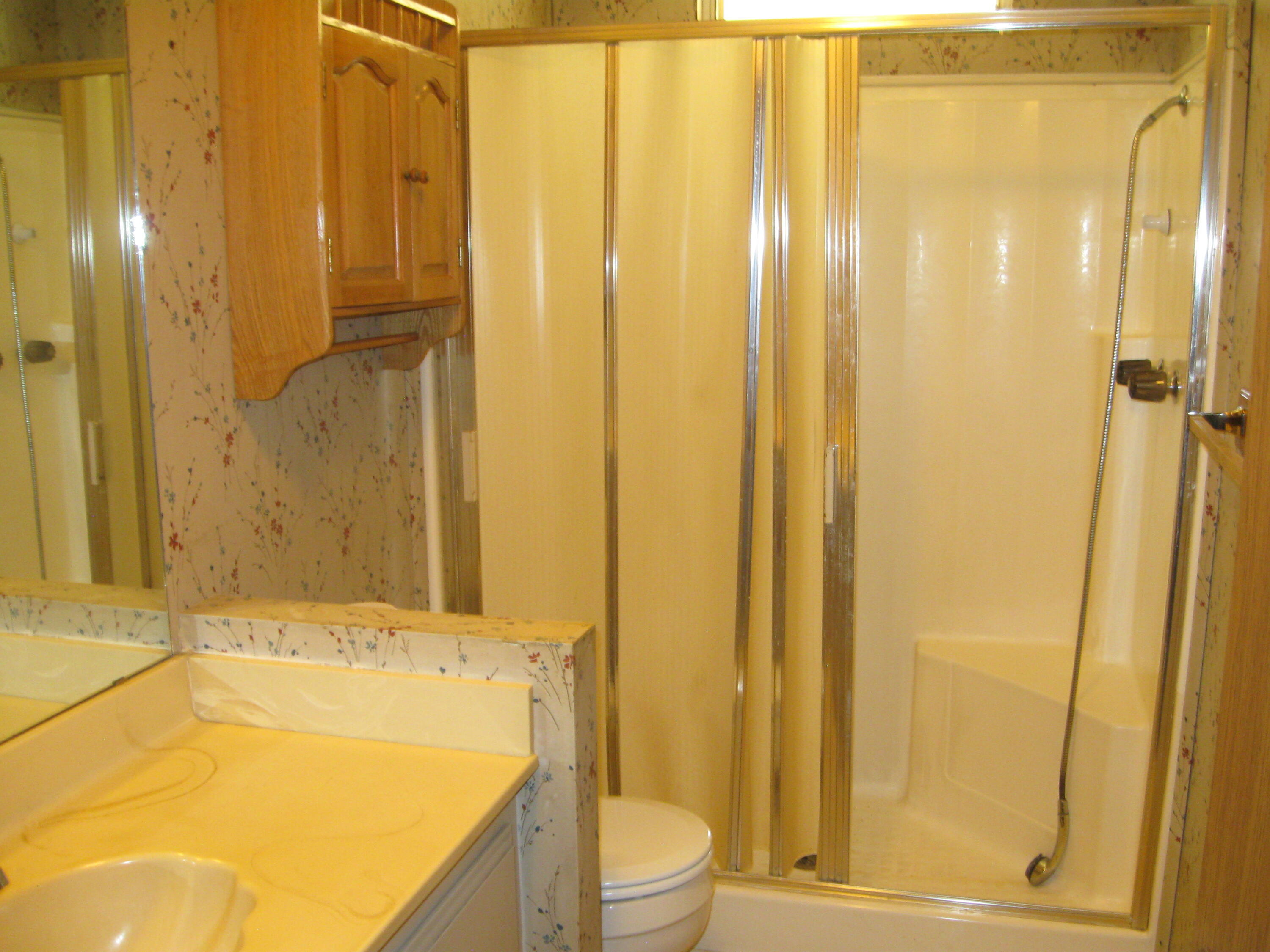 225 N Akers St ##310, Visalia, CA 93291