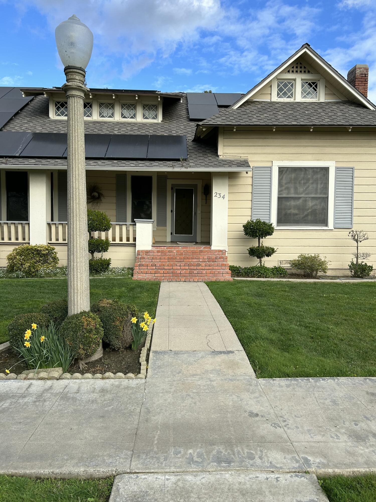 234 S D St, Tulare, CA 93274