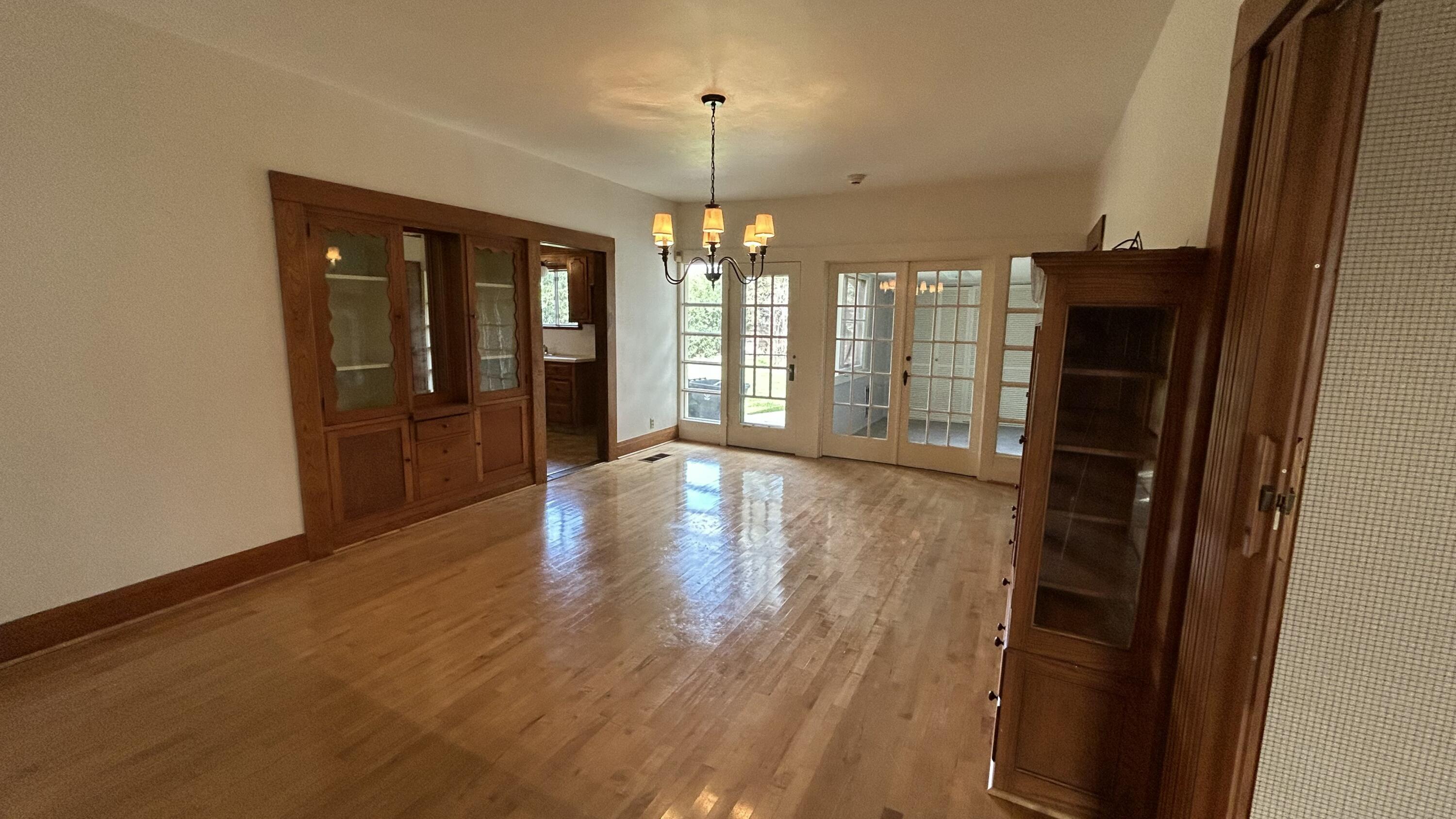 234 S D St, Tulare, CA 93274