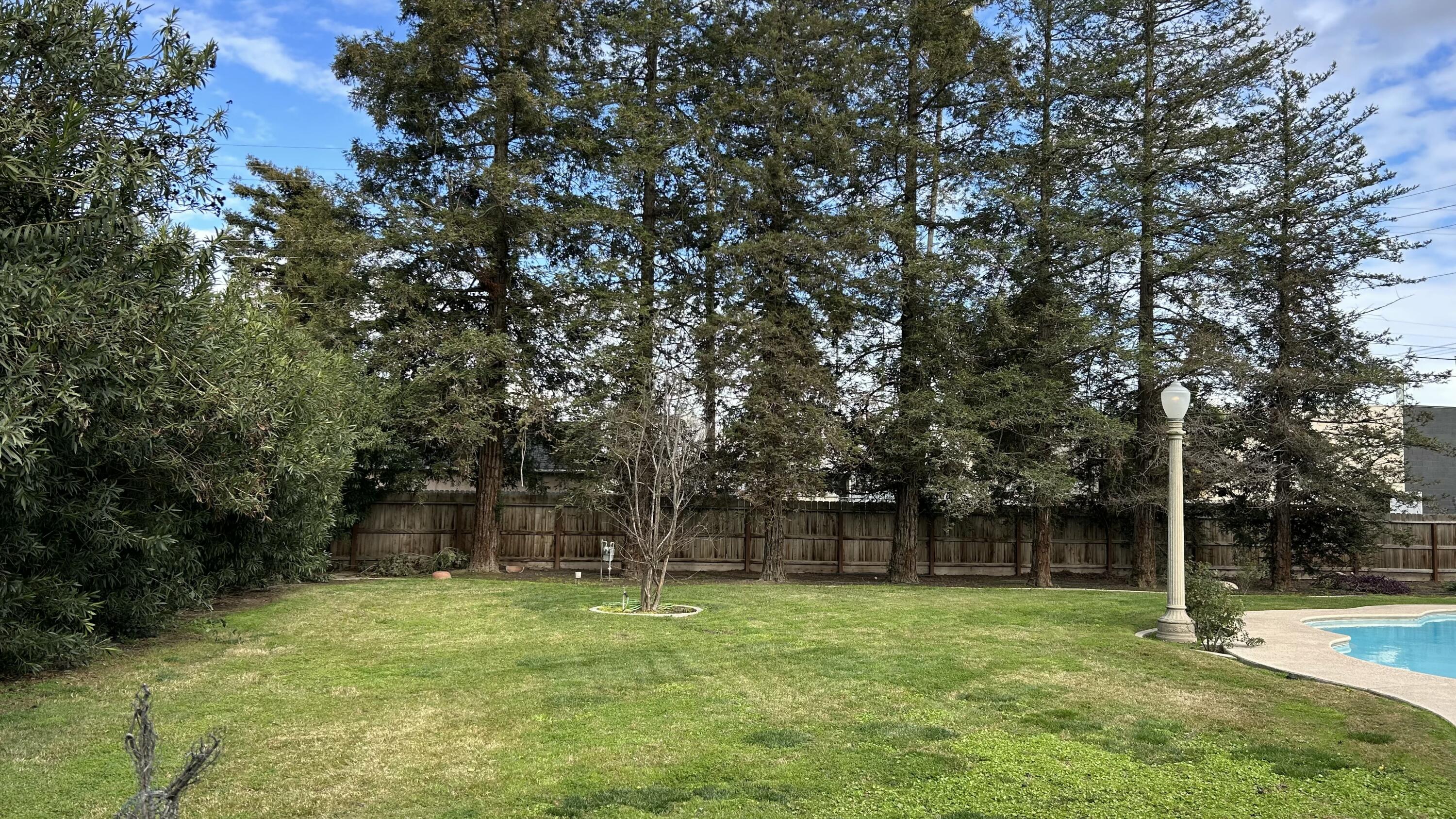 234 S D St, Tulare, CA 93274