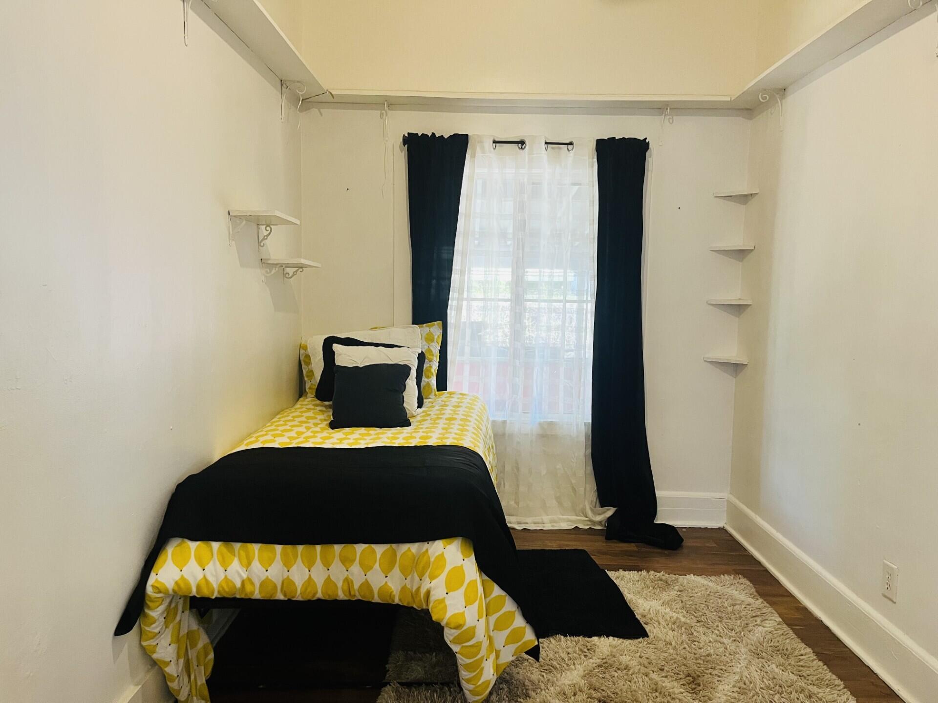 824 N N Willis St, Visalia, CA 93291