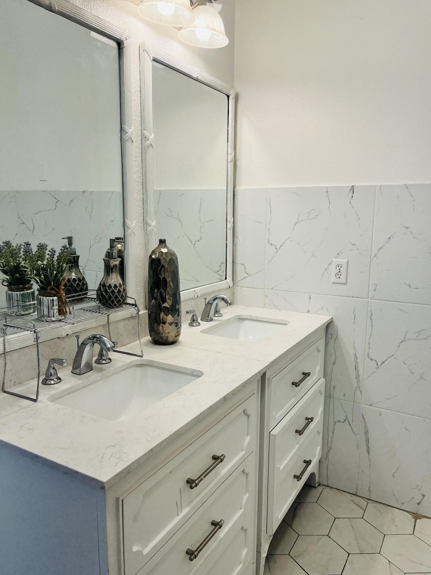 824 N N Willis St, Visalia, CA 93291