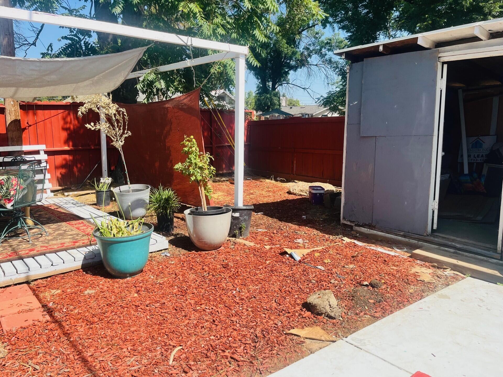 824 N N Willis St, Visalia, CA 93291