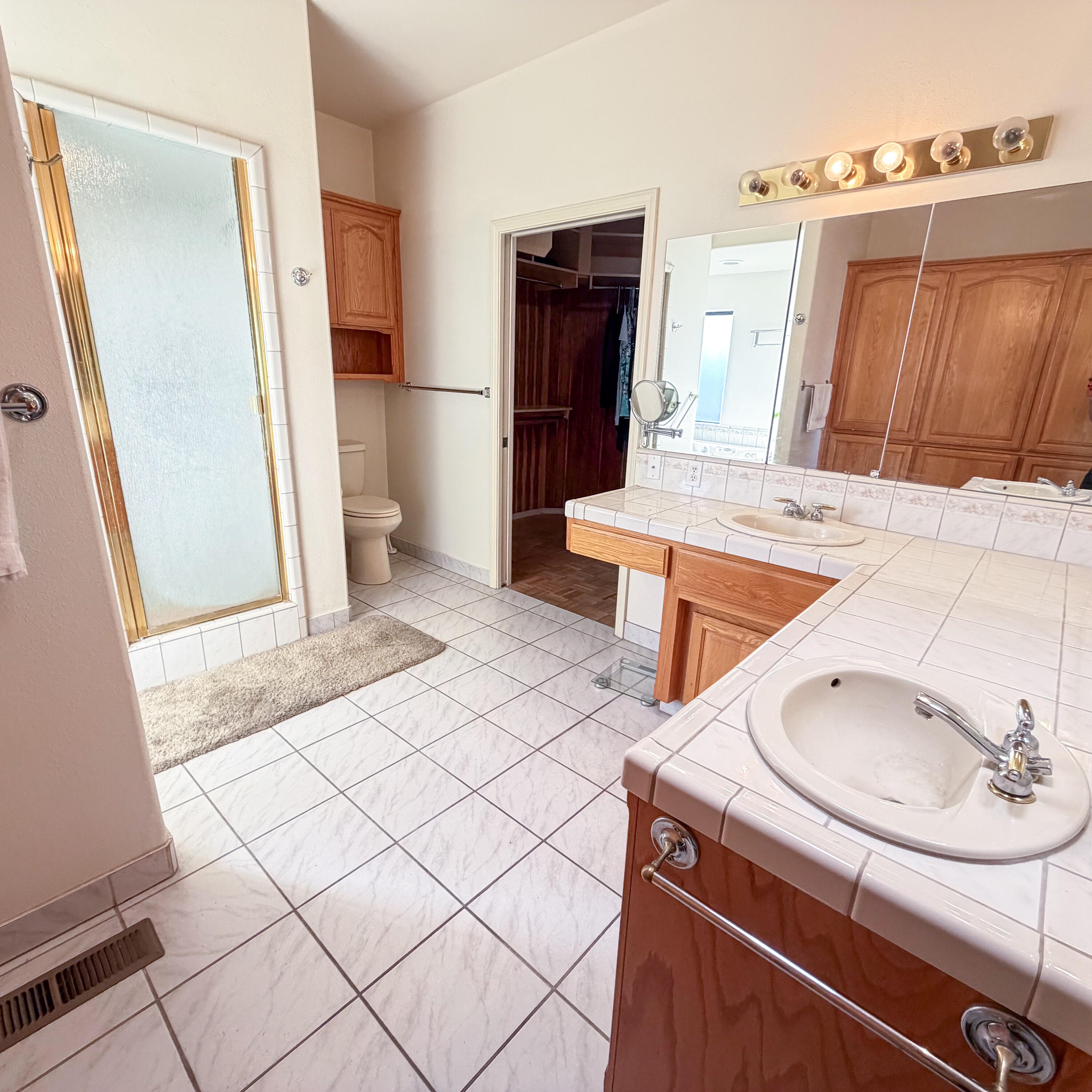 1380 N Highland Dr, Porterville, CA 93257