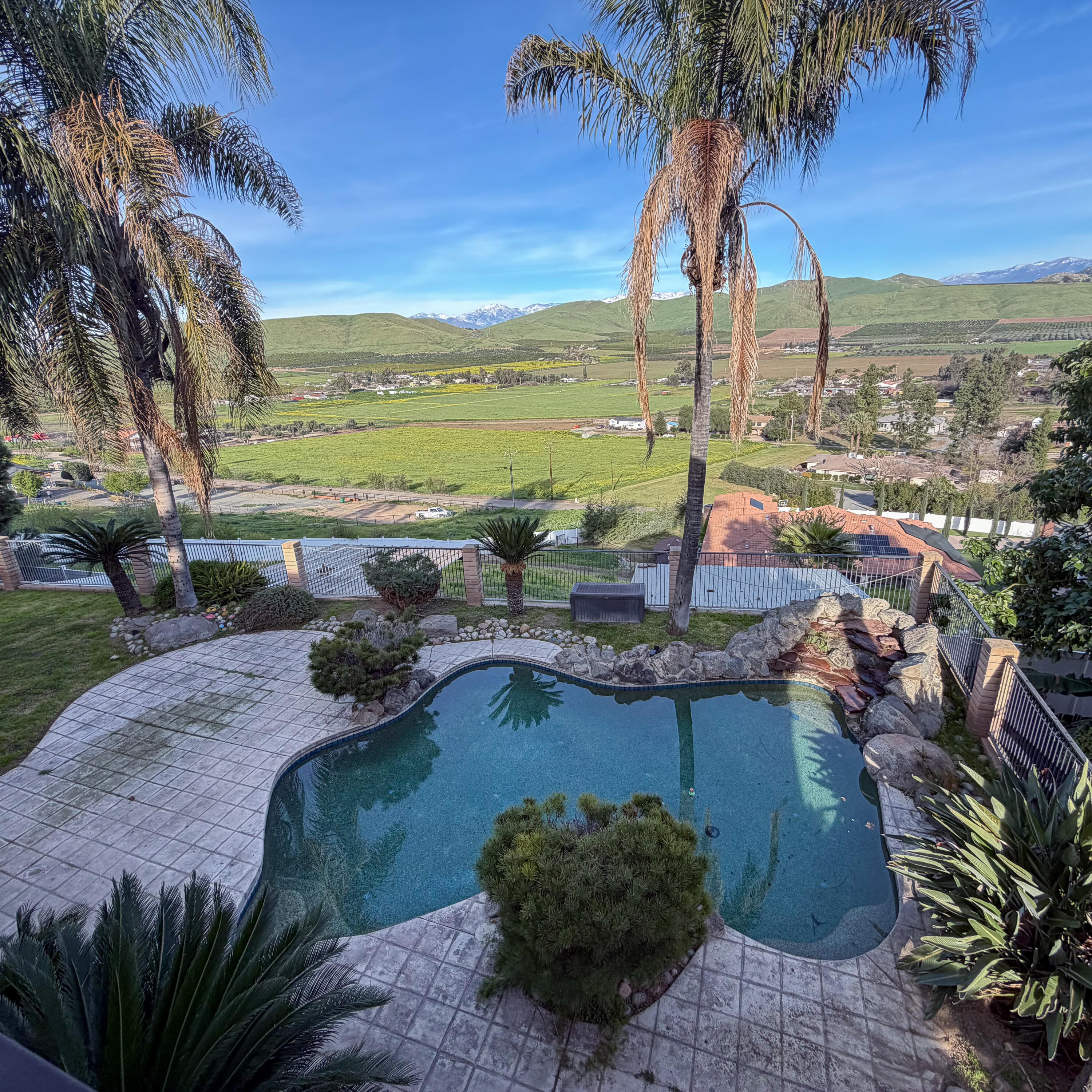 1380 N Highland Dr, Porterville, CA 93257