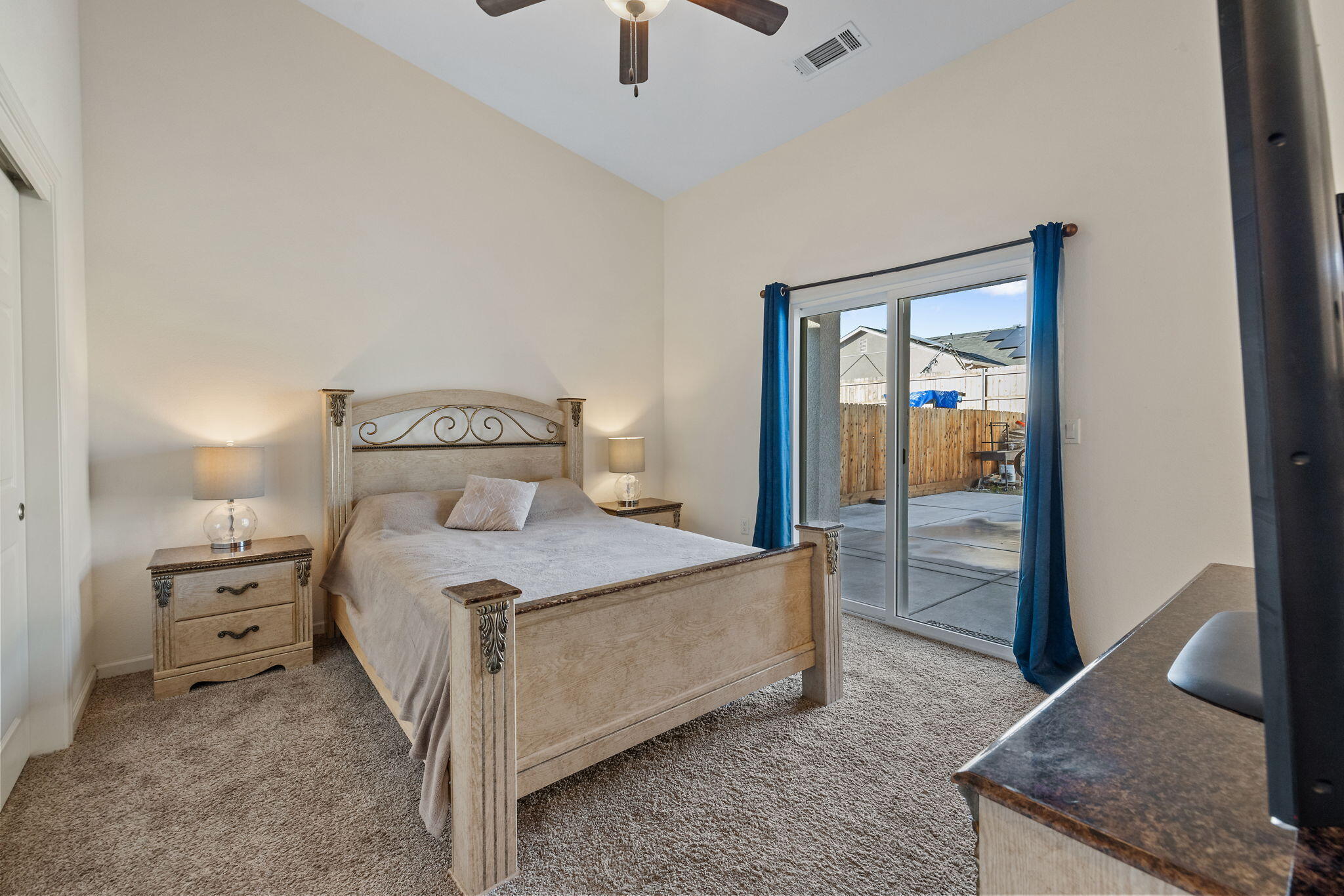 1237 E Orange St, Avenal, CA 93204