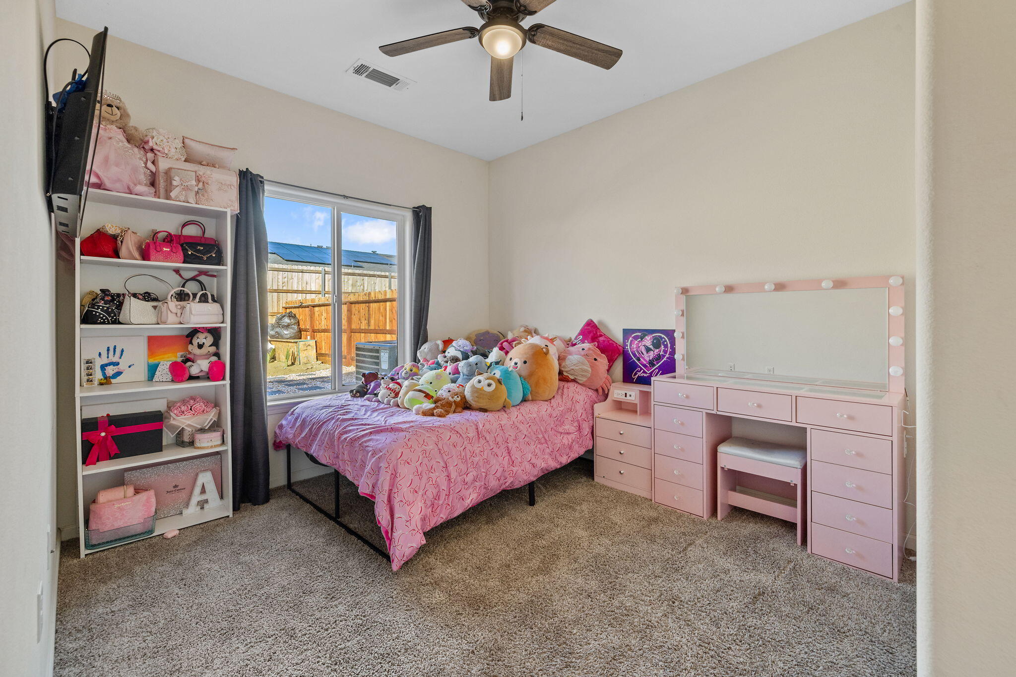 1237 E Orange St, Avenal, CA 93204