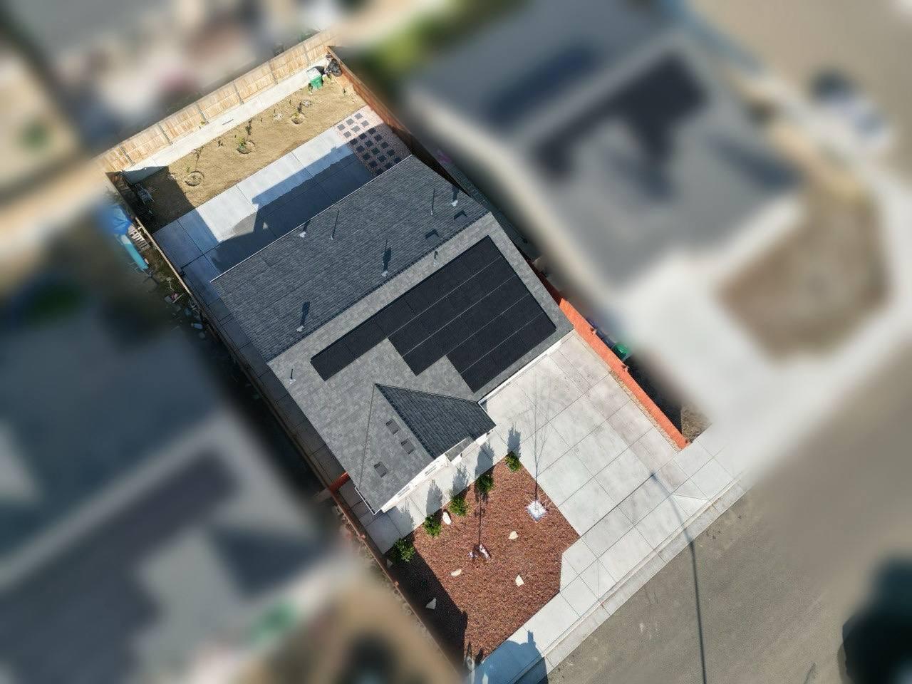 1237 E Orange St, Avenal, CA 93204