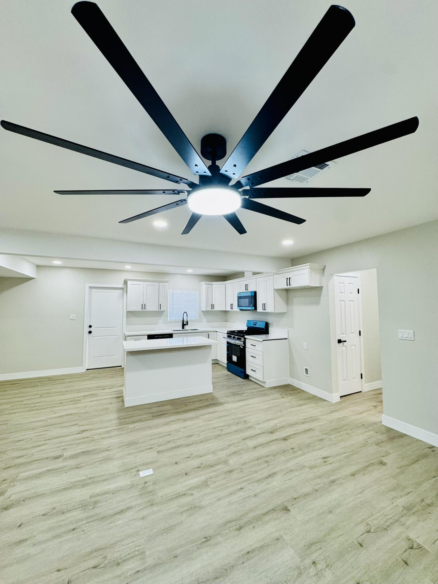 1804 Hodges Ave, Bakersfield, CA 93304