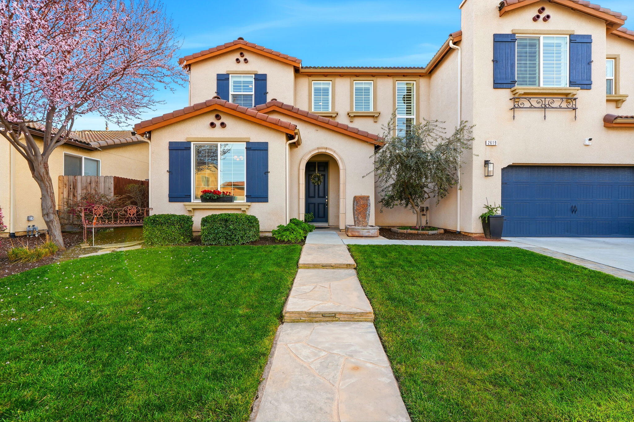 2619 W Connelly Ave, Visalia, CA 93291