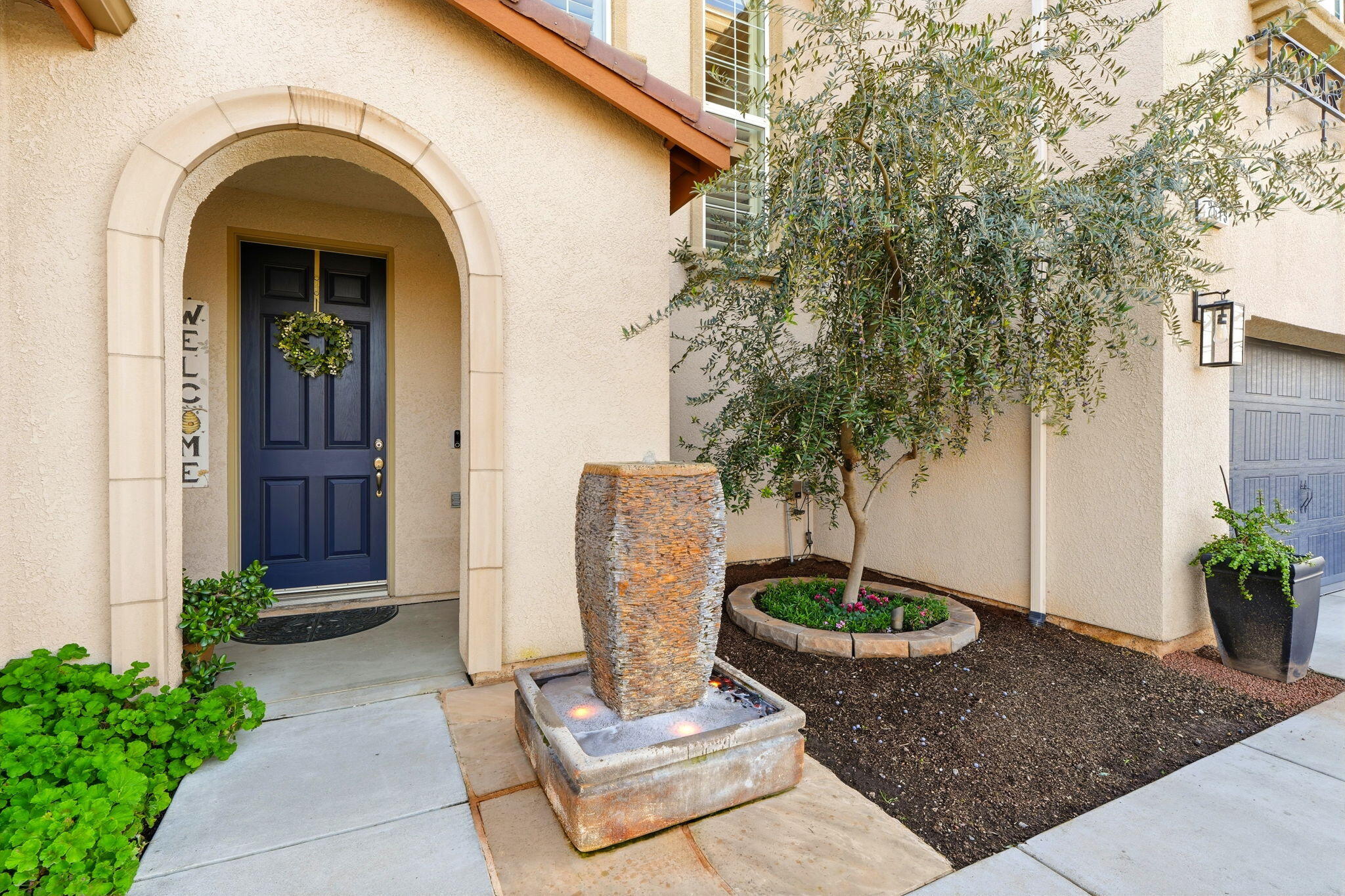 2619 W Connelly Ave, Visalia, CA 93291