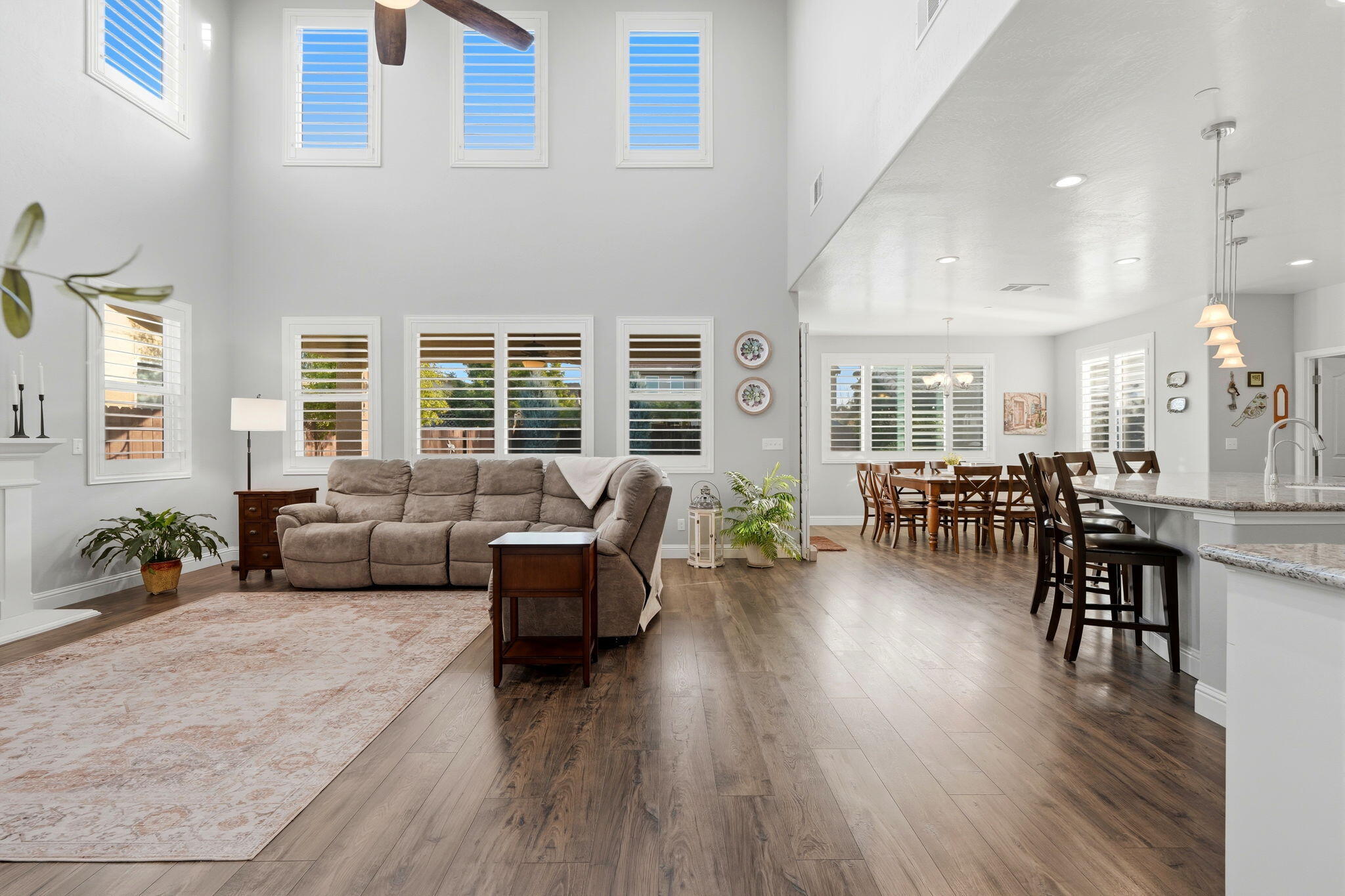 2619 W Connelly Ave, Visalia, CA 93291