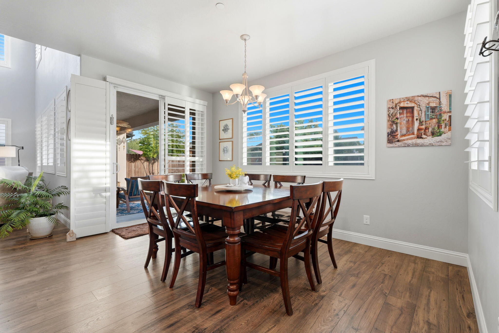 2619 W Connelly Ave, Visalia, CA 93291