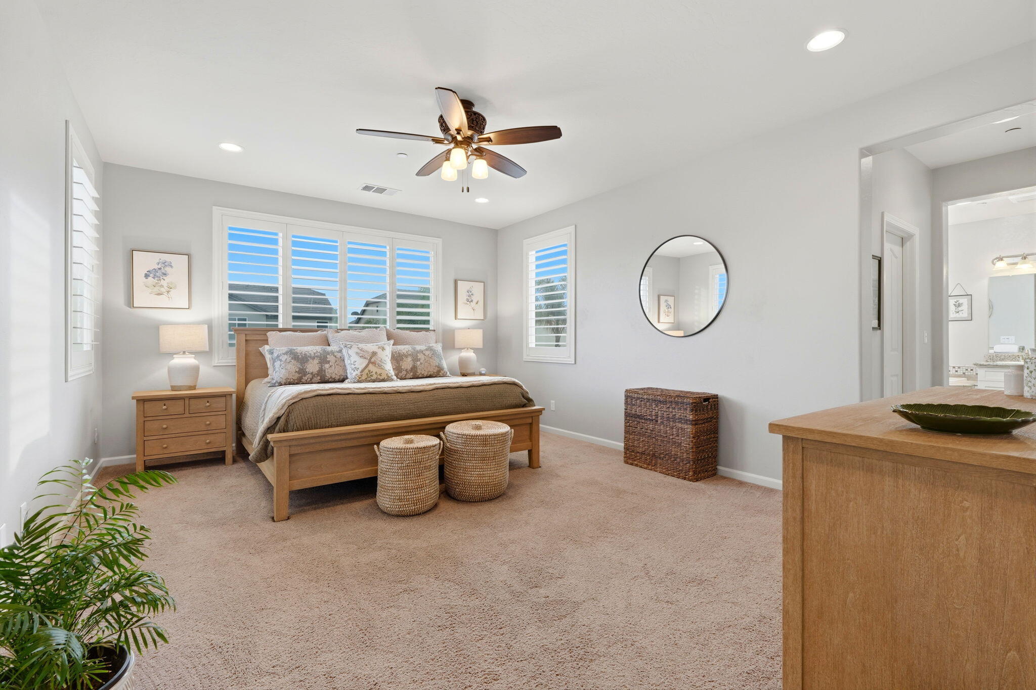 2619 W Connelly Ave, Visalia, CA 93291