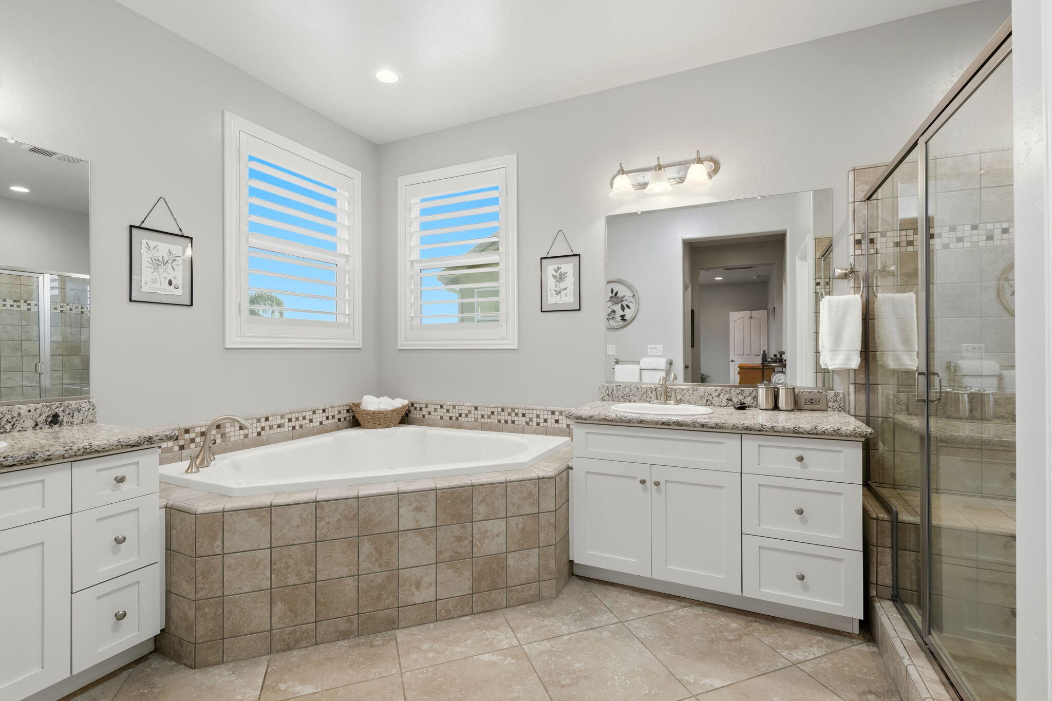 2619 W Connelly Ave, Visalia, CA 93291