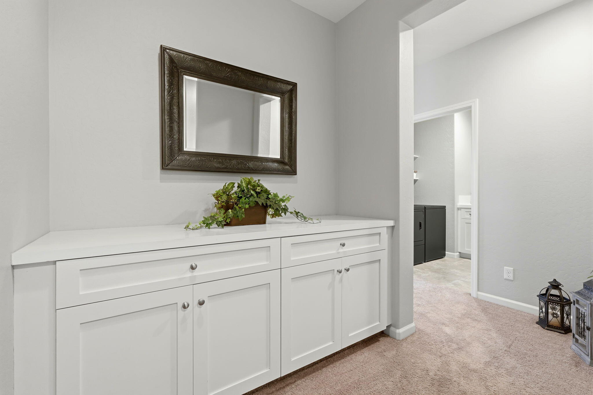 2619 W Connelly Ave, Visalia, CA 93291