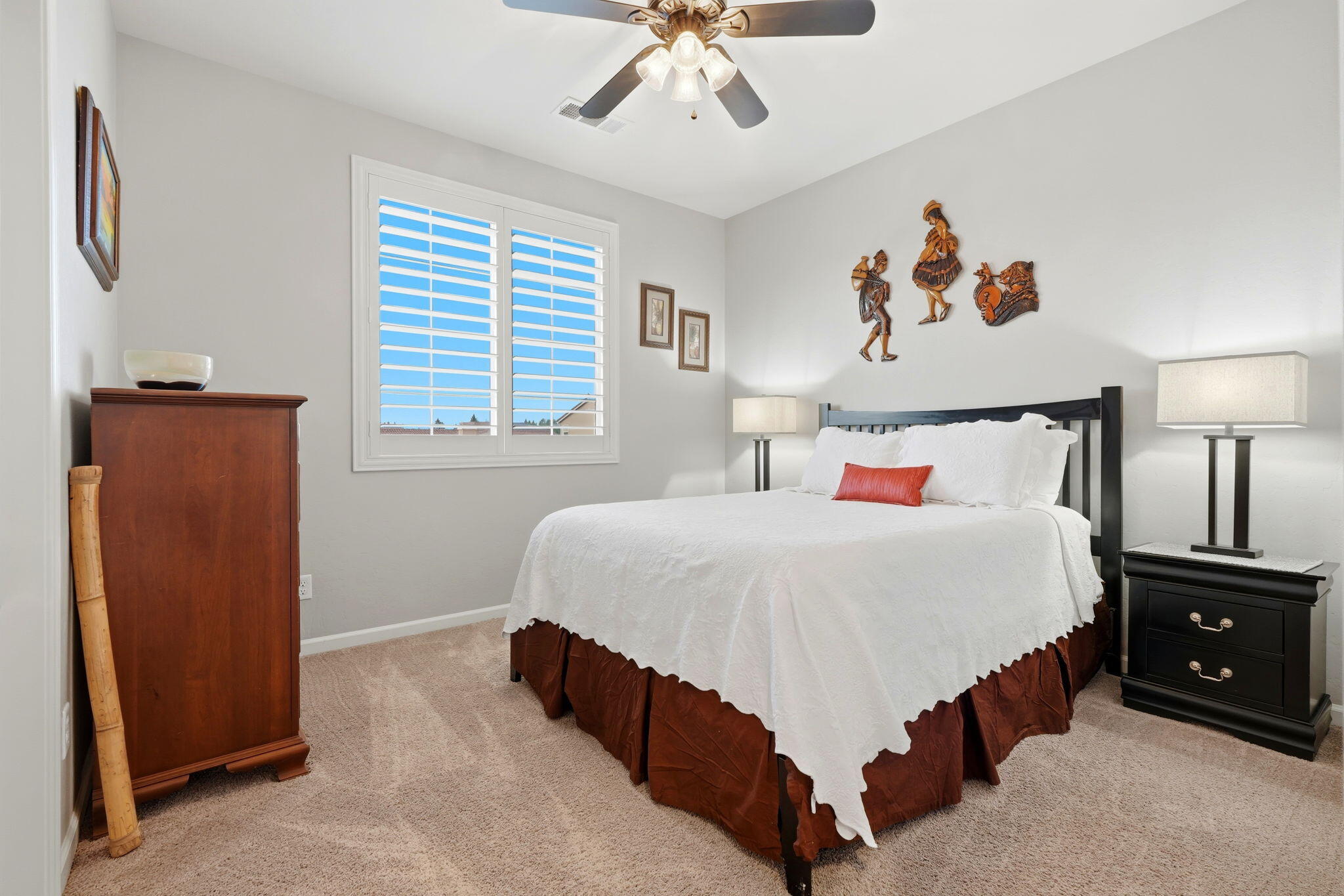 2619 W Connelly Ave, Visalia, CA 93291