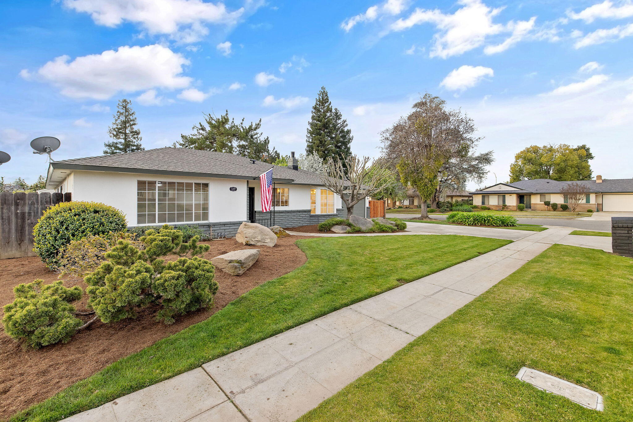 1359 W Millbrae Ave, Fresno, CA 93711