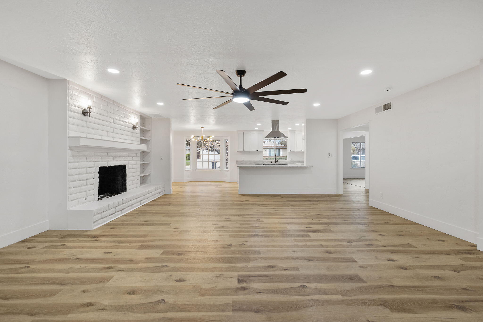 1359 W Millbrae Ave, Fresno, CA 93711