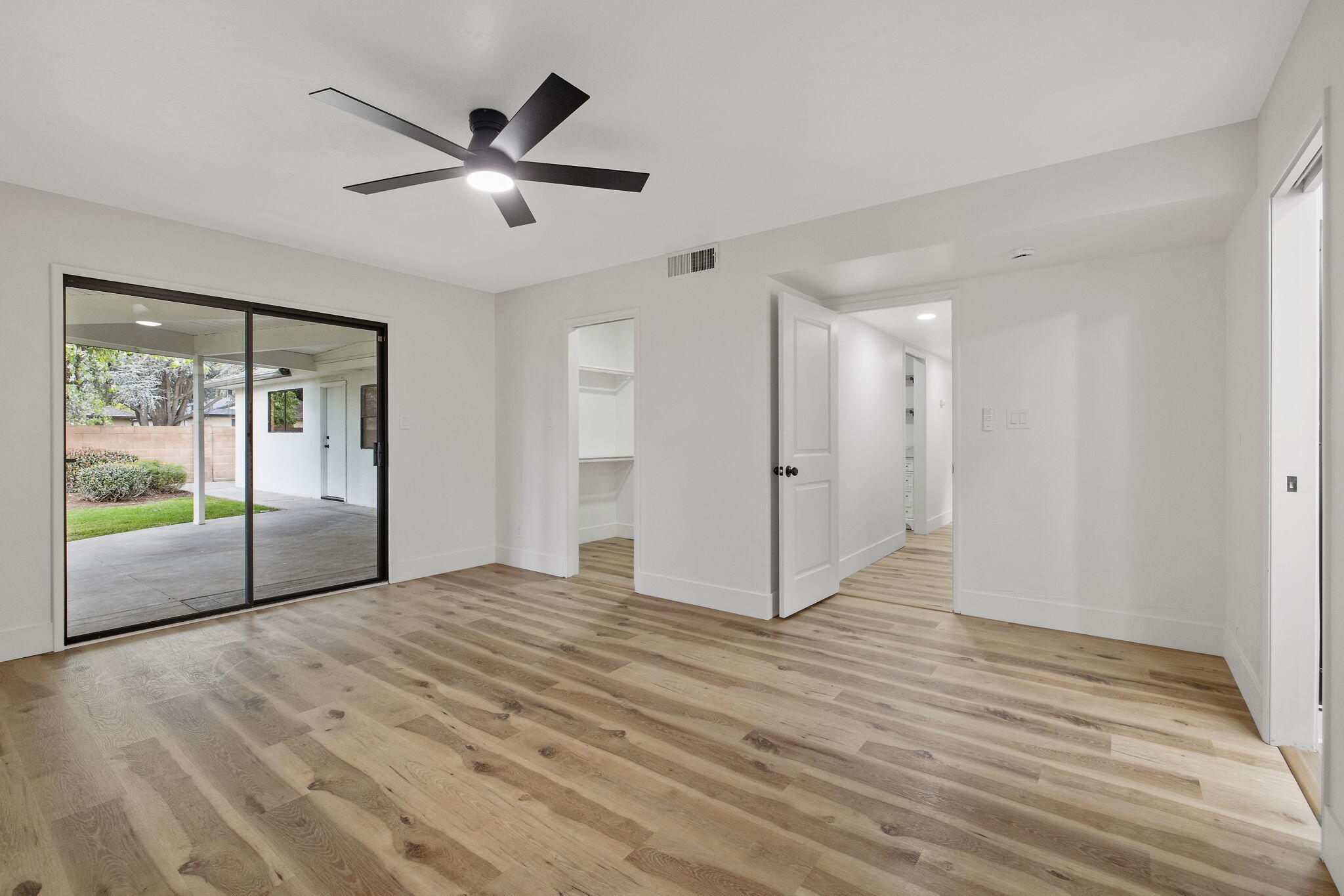 1359 W Millbrae Ave, Fresno, CA 93711