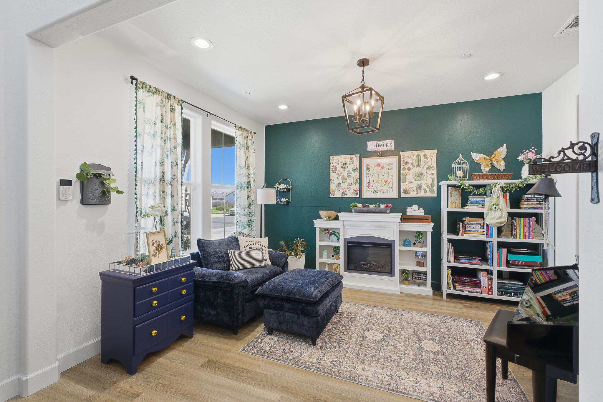 2827 Sand Hills Ave, Tulare, CA 93274