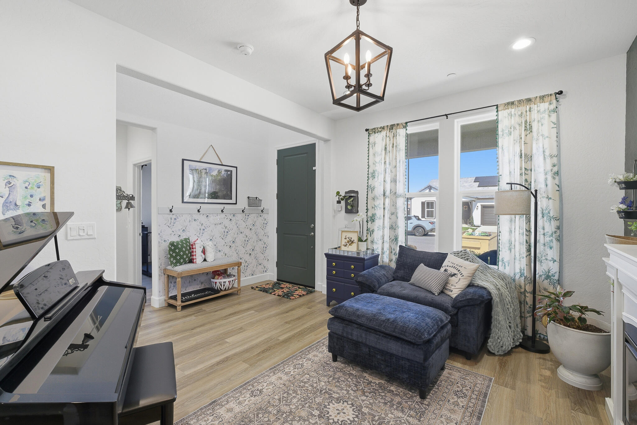 2827 Sand Hills Ave, Tulare, CA 93274