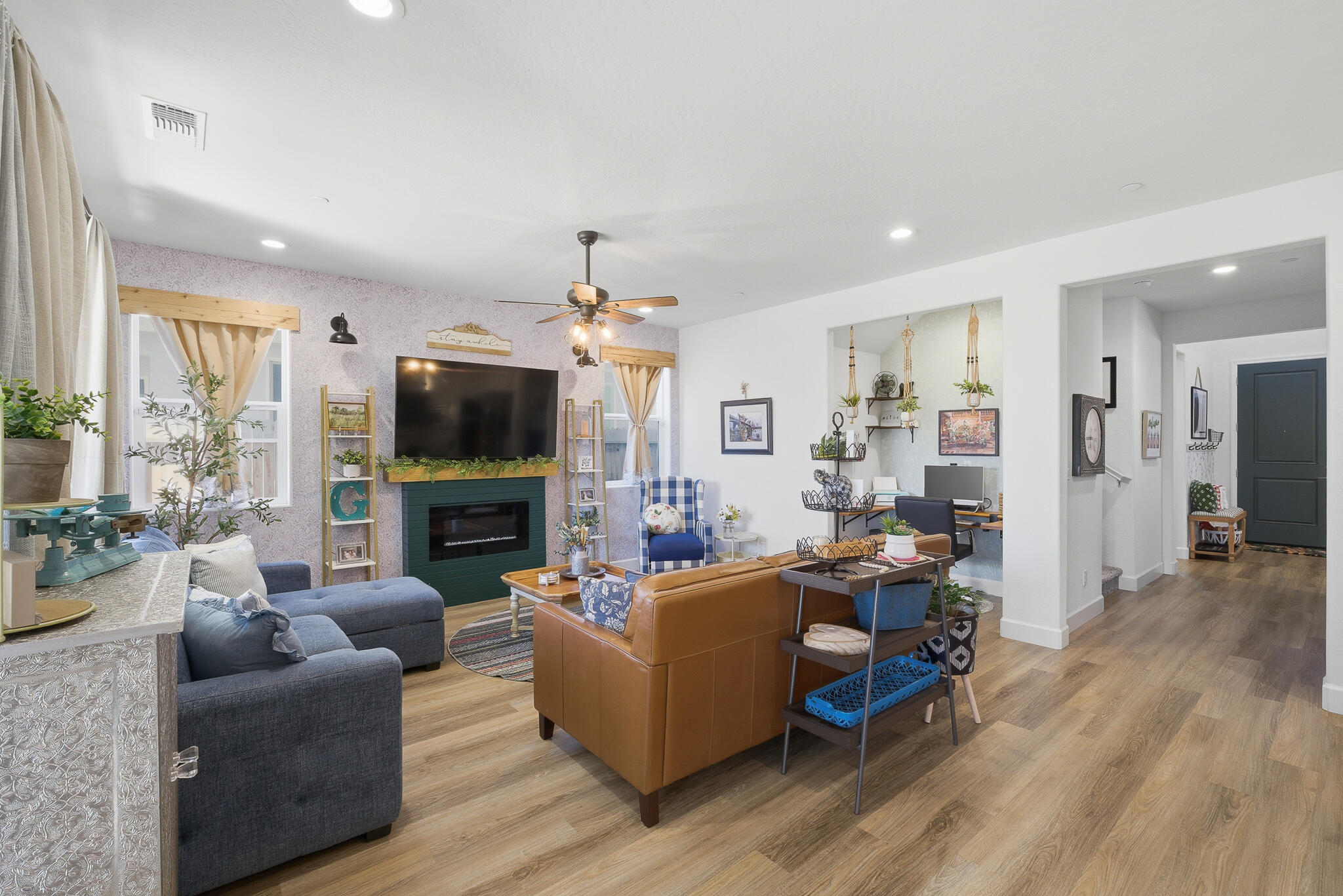 2827 Sand Hills Ave, Tulare, CA 93274