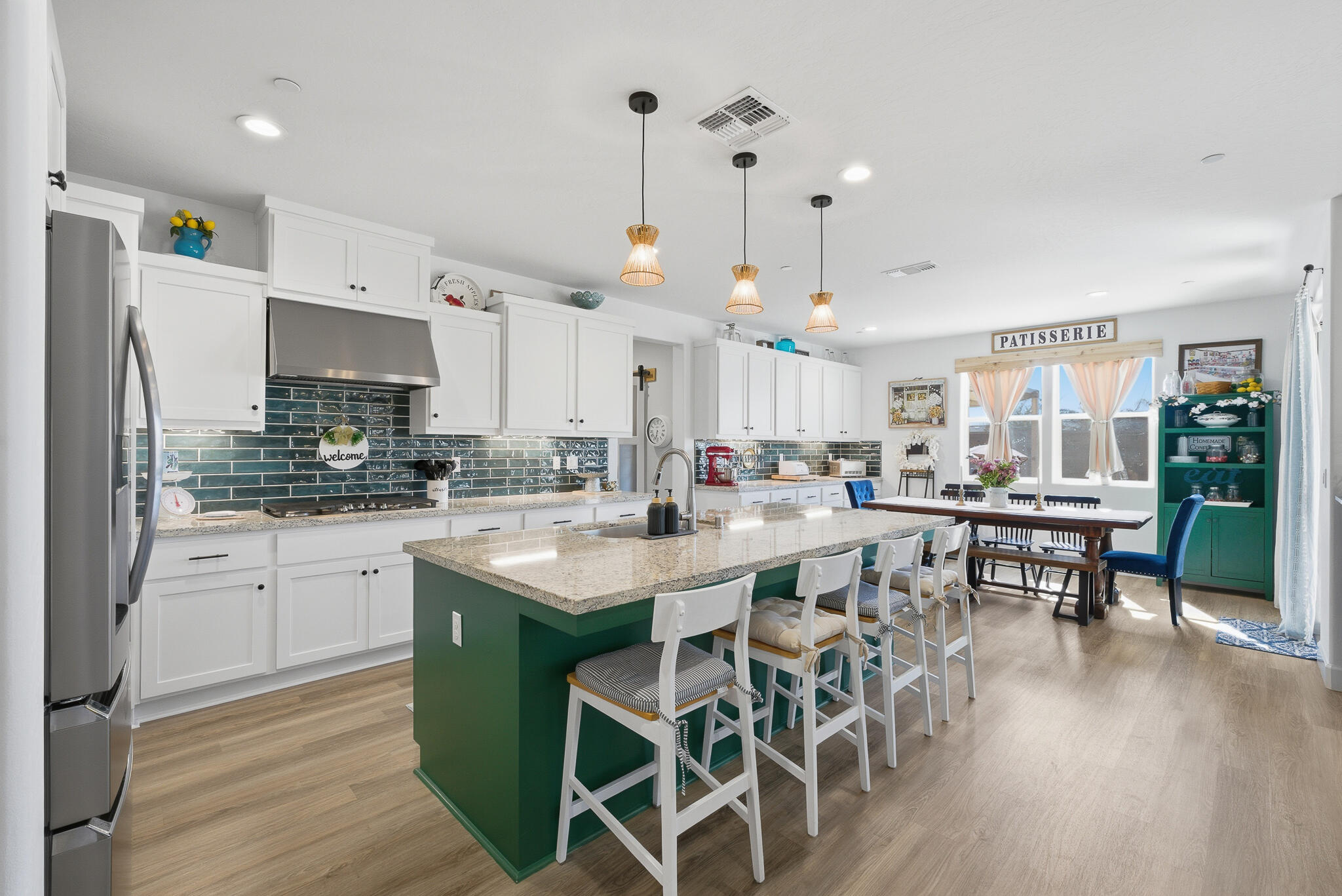 2827 Sand Hills Ave, Tulare, CA 93274