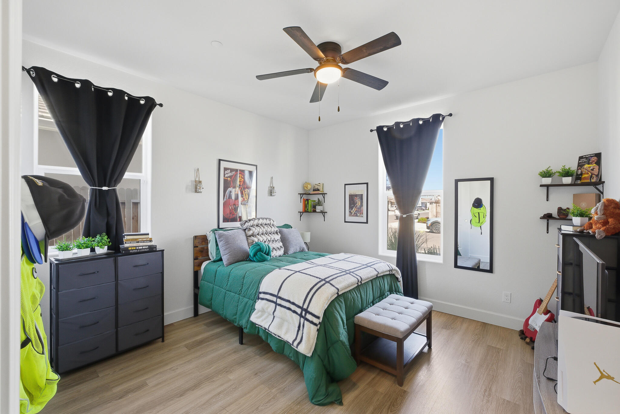 2827 Sand Hills Ave, Tulare, CA 93274