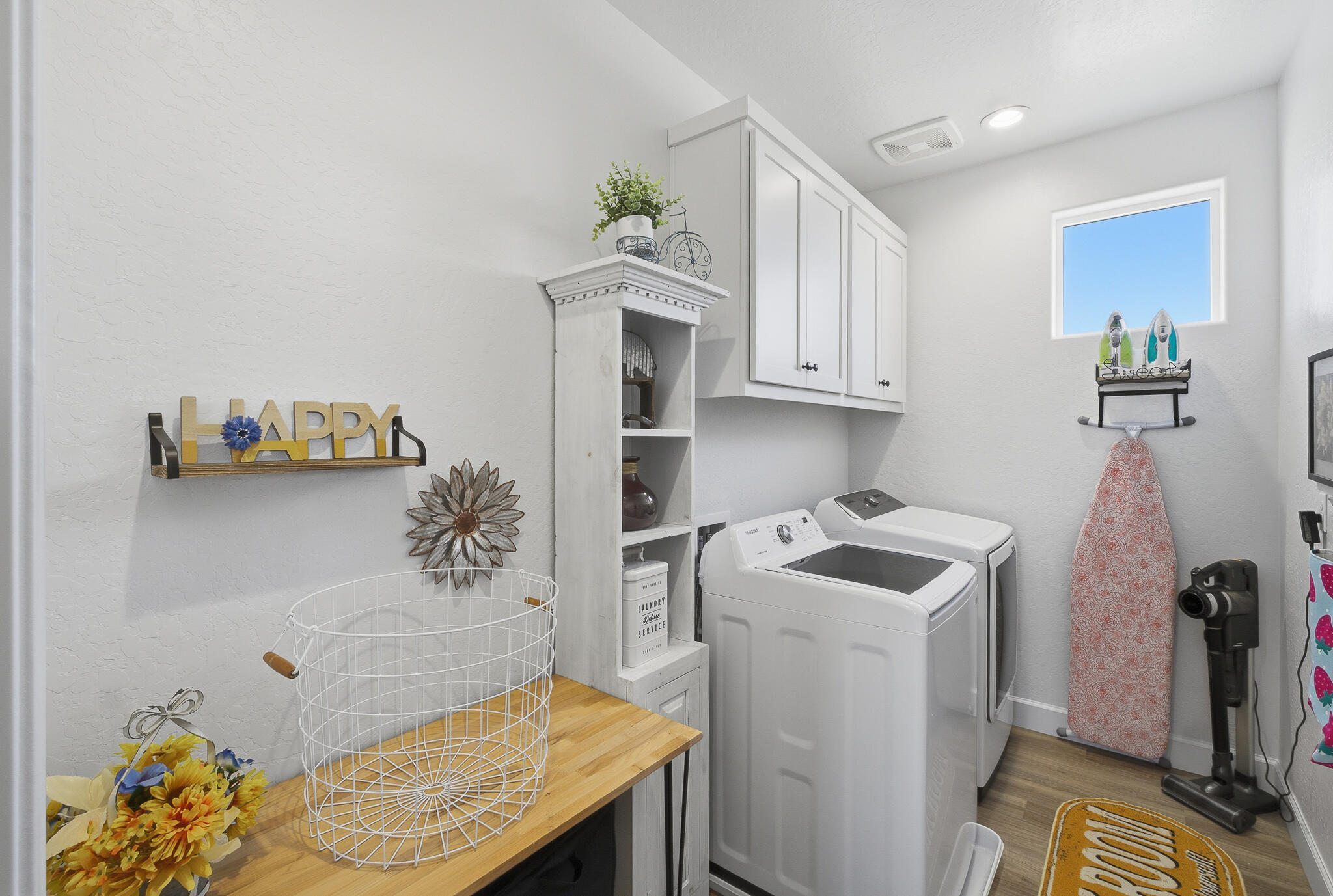 2827 Sand Hills Ave, Tulare, CA 93274