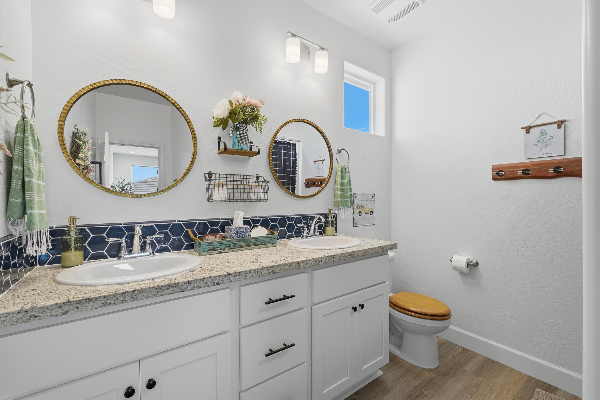 2827 Sand Hills Ave, Tulare, CA 93274