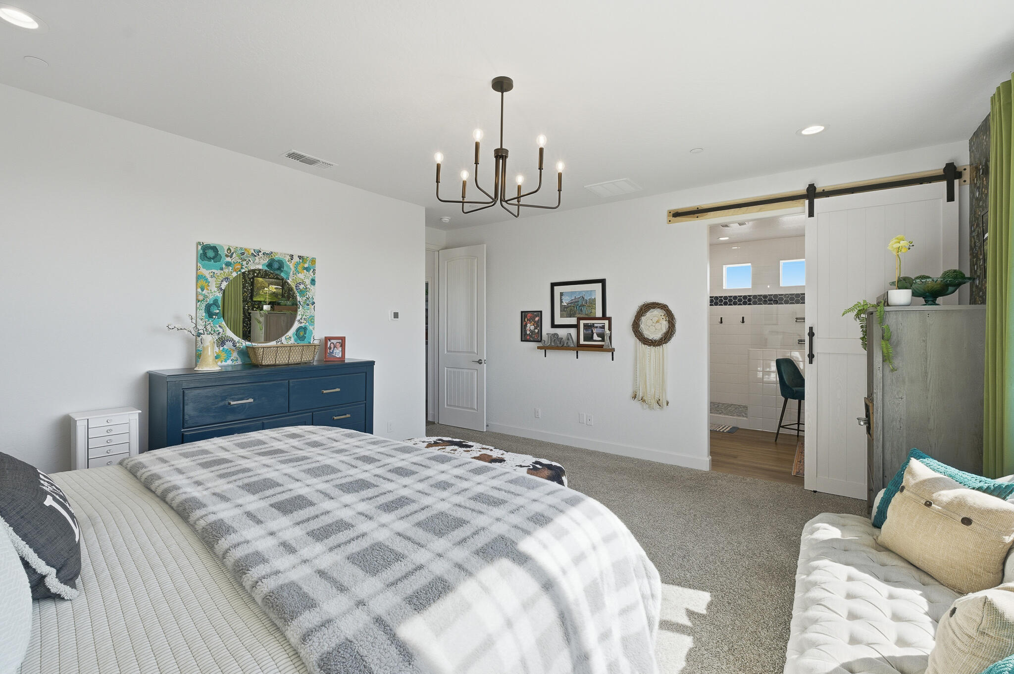 2827 Sand Hills Ave, Tulare, CA 93274