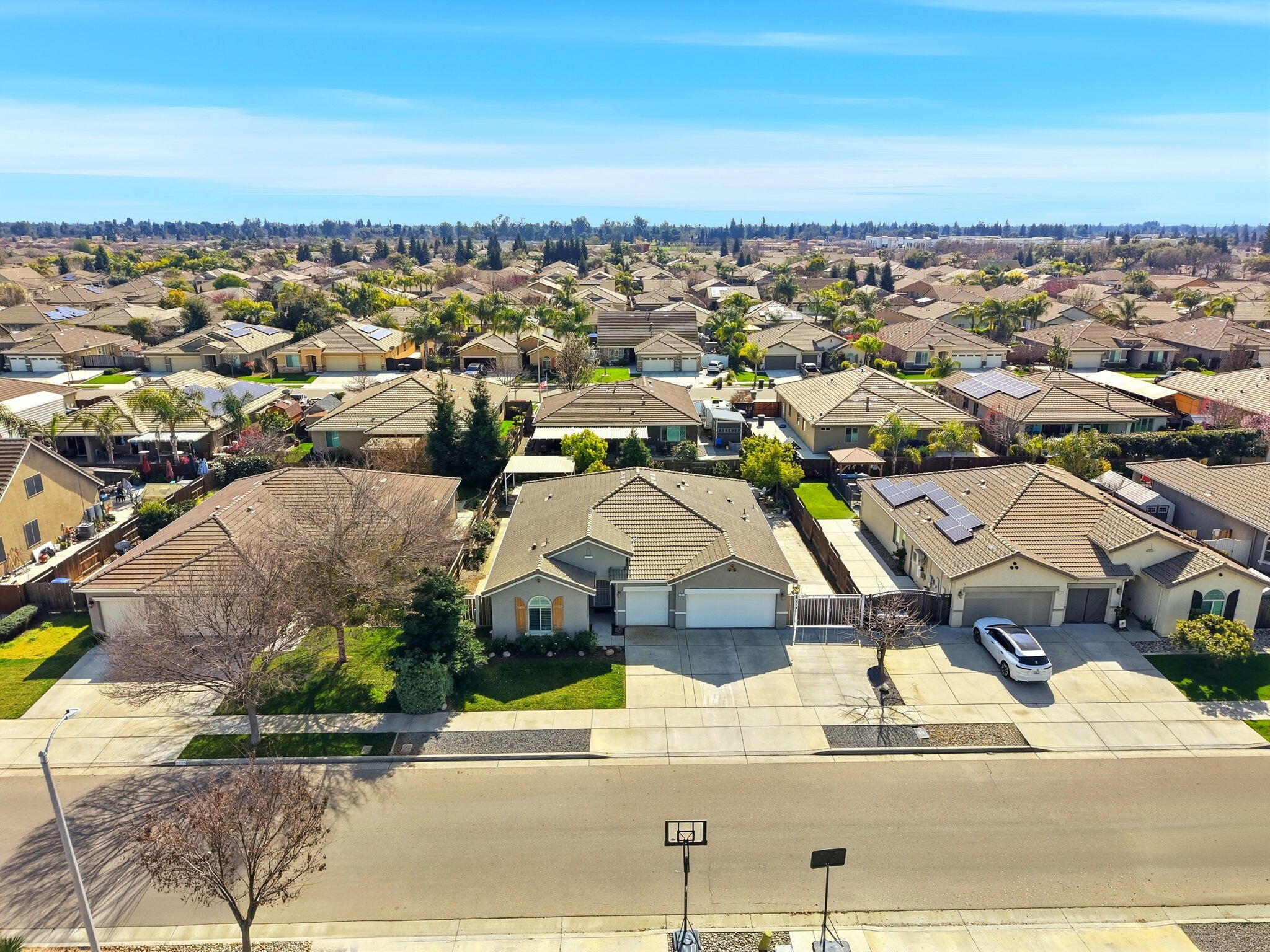 3531 W Perez Ave, Visalia, CA 93291