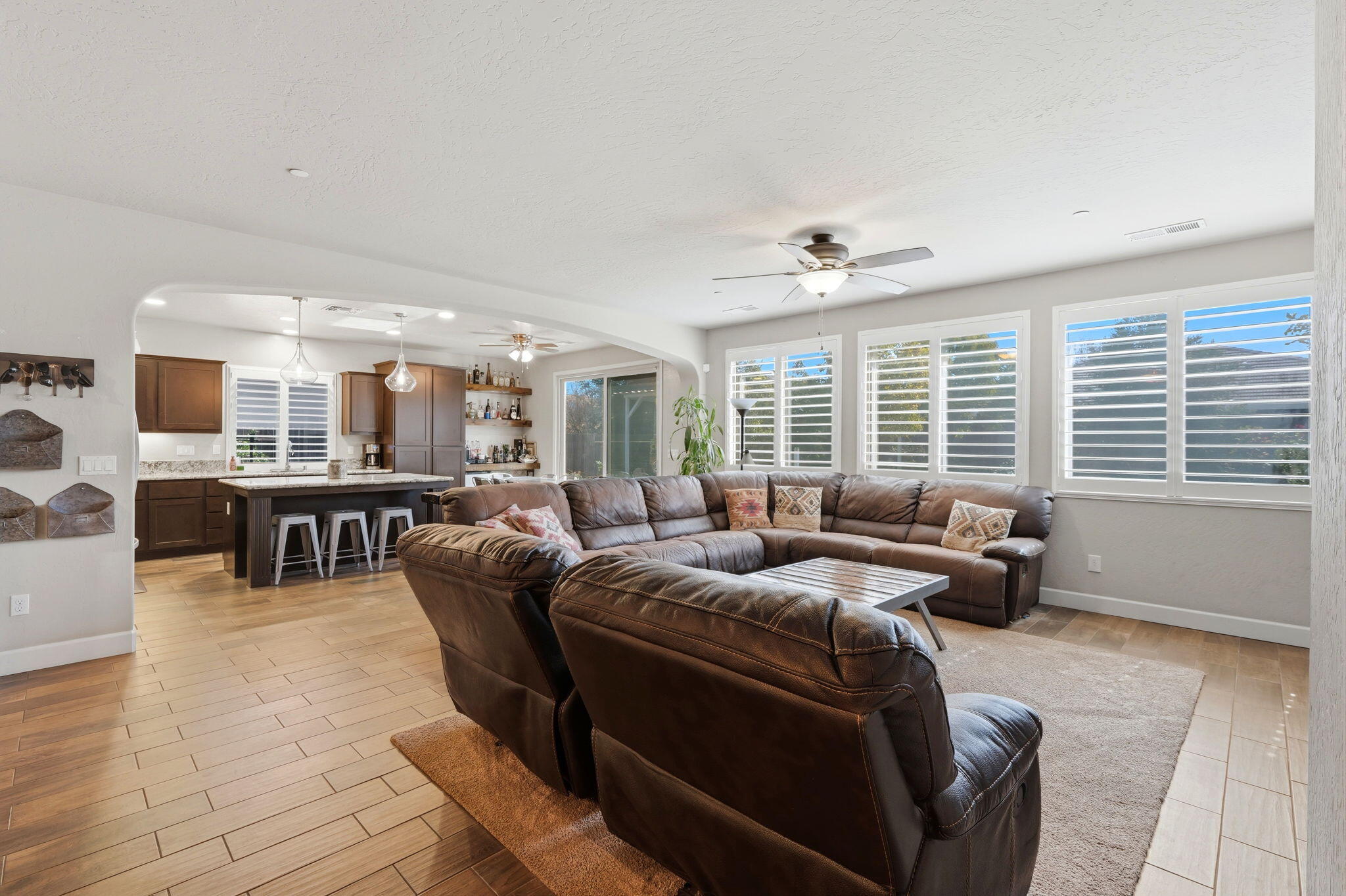 3531 W Perez Ave, Visalia, CA 93291