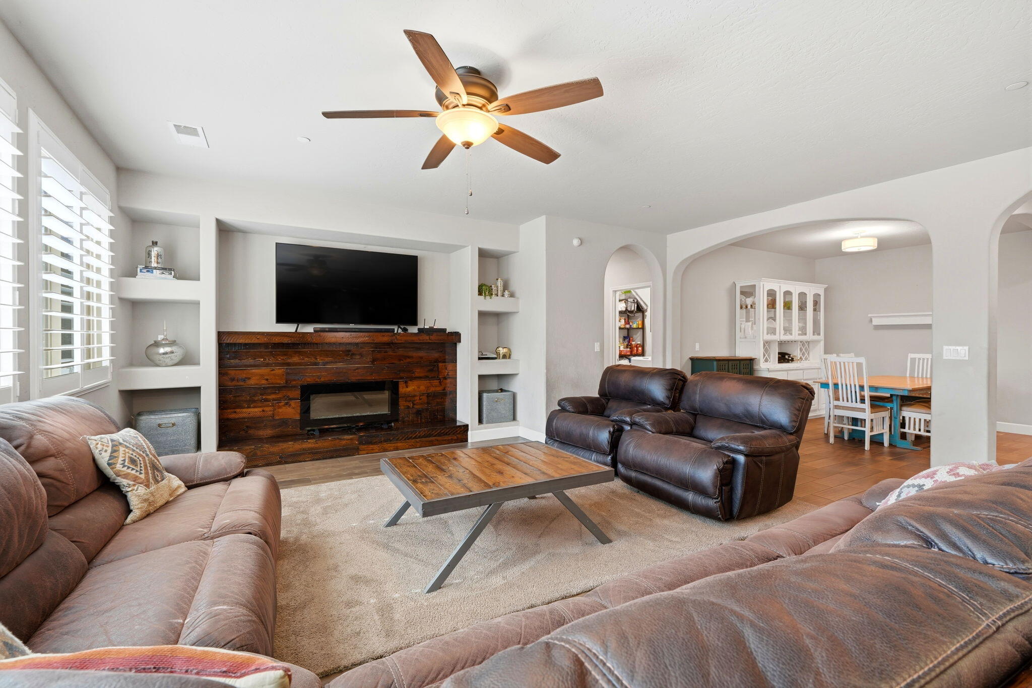 3531 W Perez Ave, Visalia, CA 93291