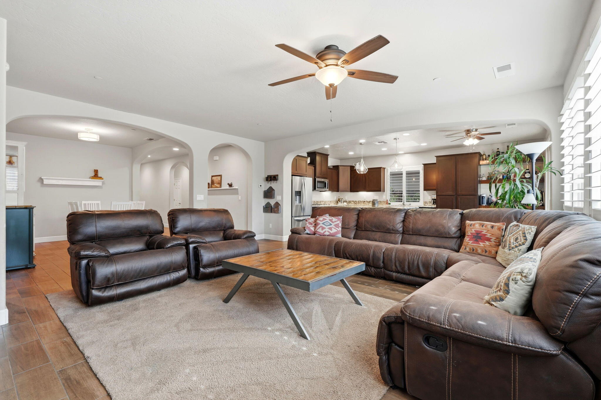 3531 W Perez Ave, Visalia, CA 93291