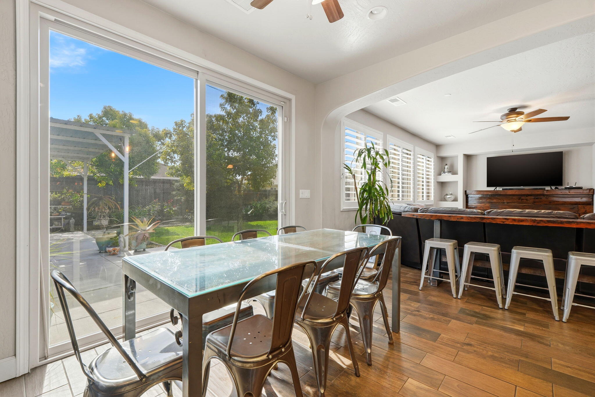 3531 W Perez Ave, Visalia, CA 93291