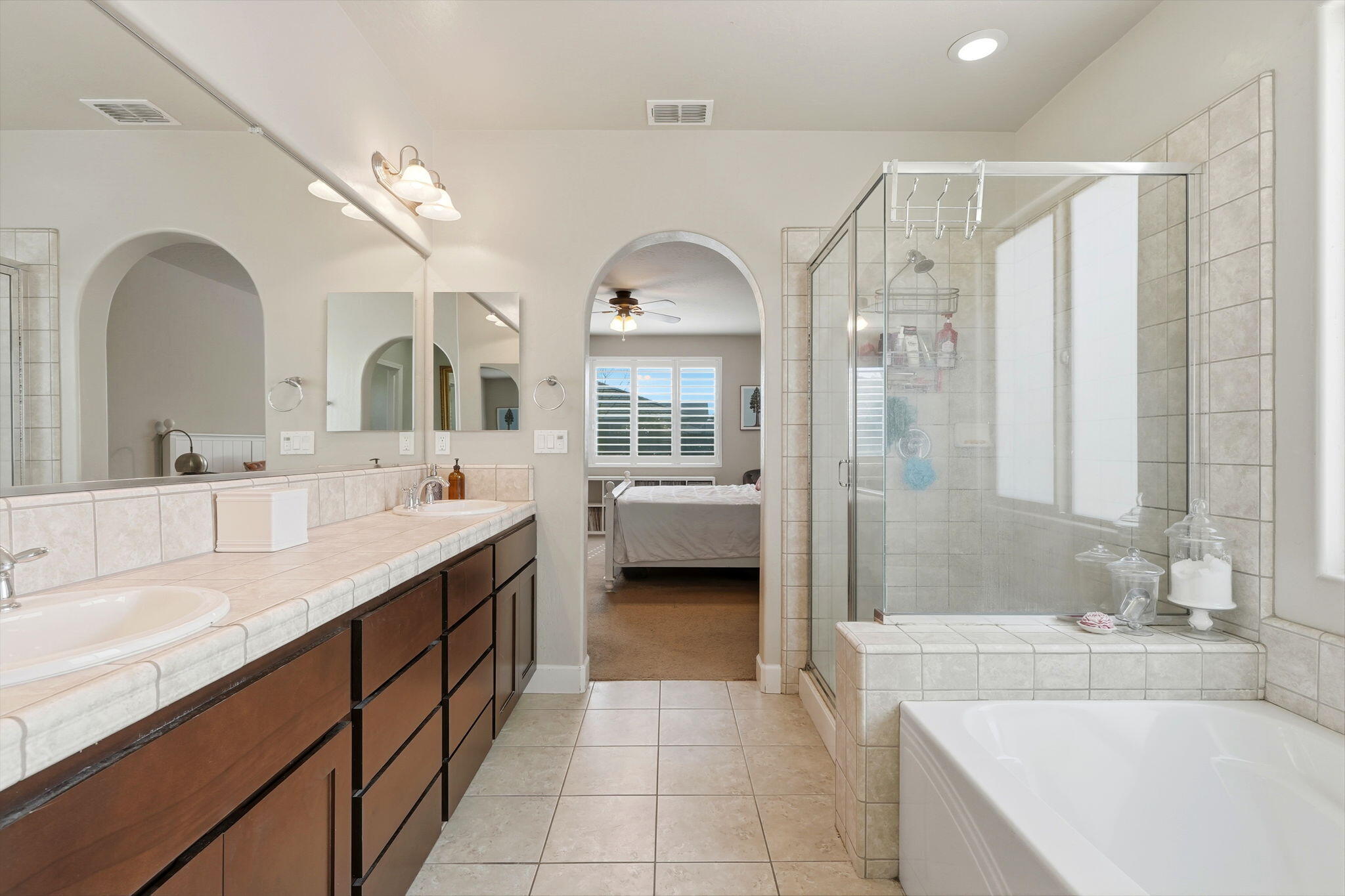 3531 W Perez Ave, Visalia, CA 93291