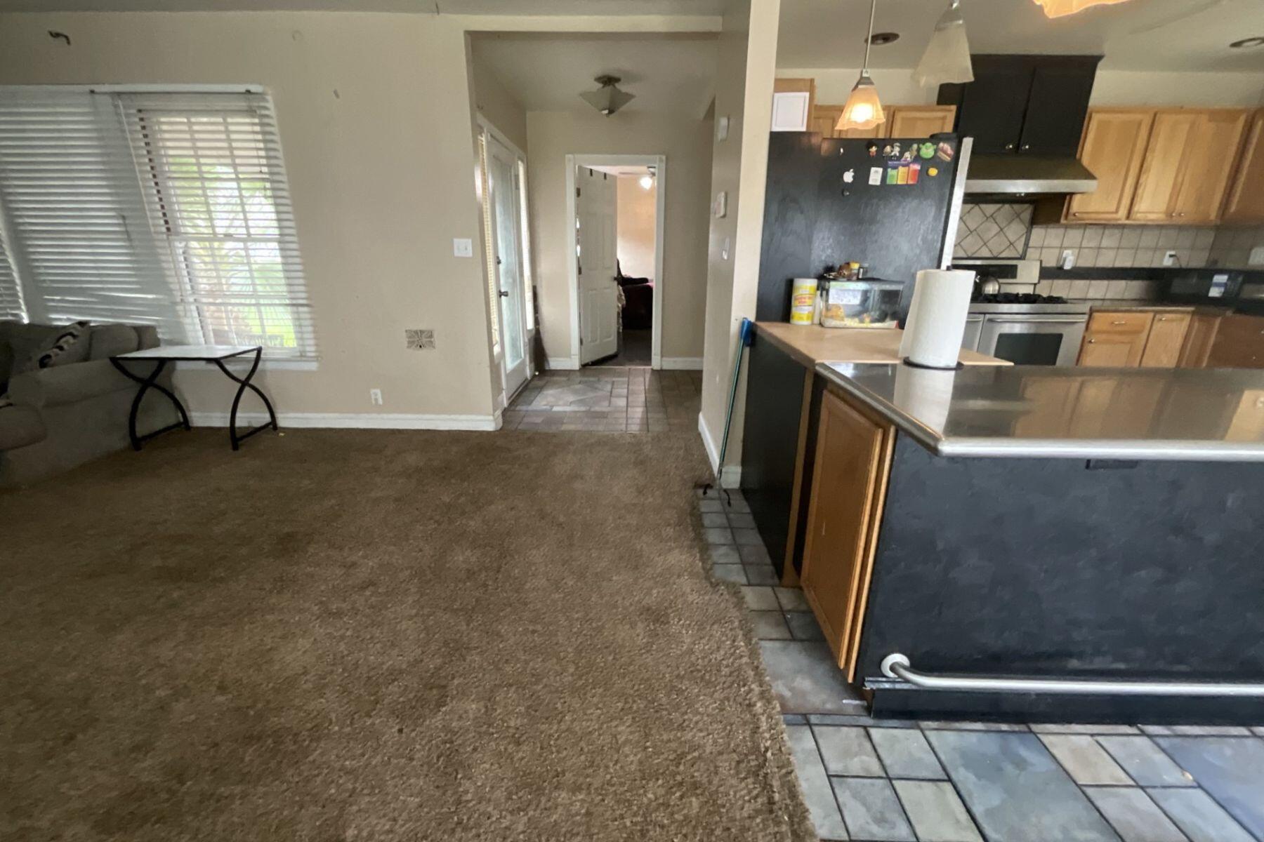 515 Neville St, Hanford, CA 93230