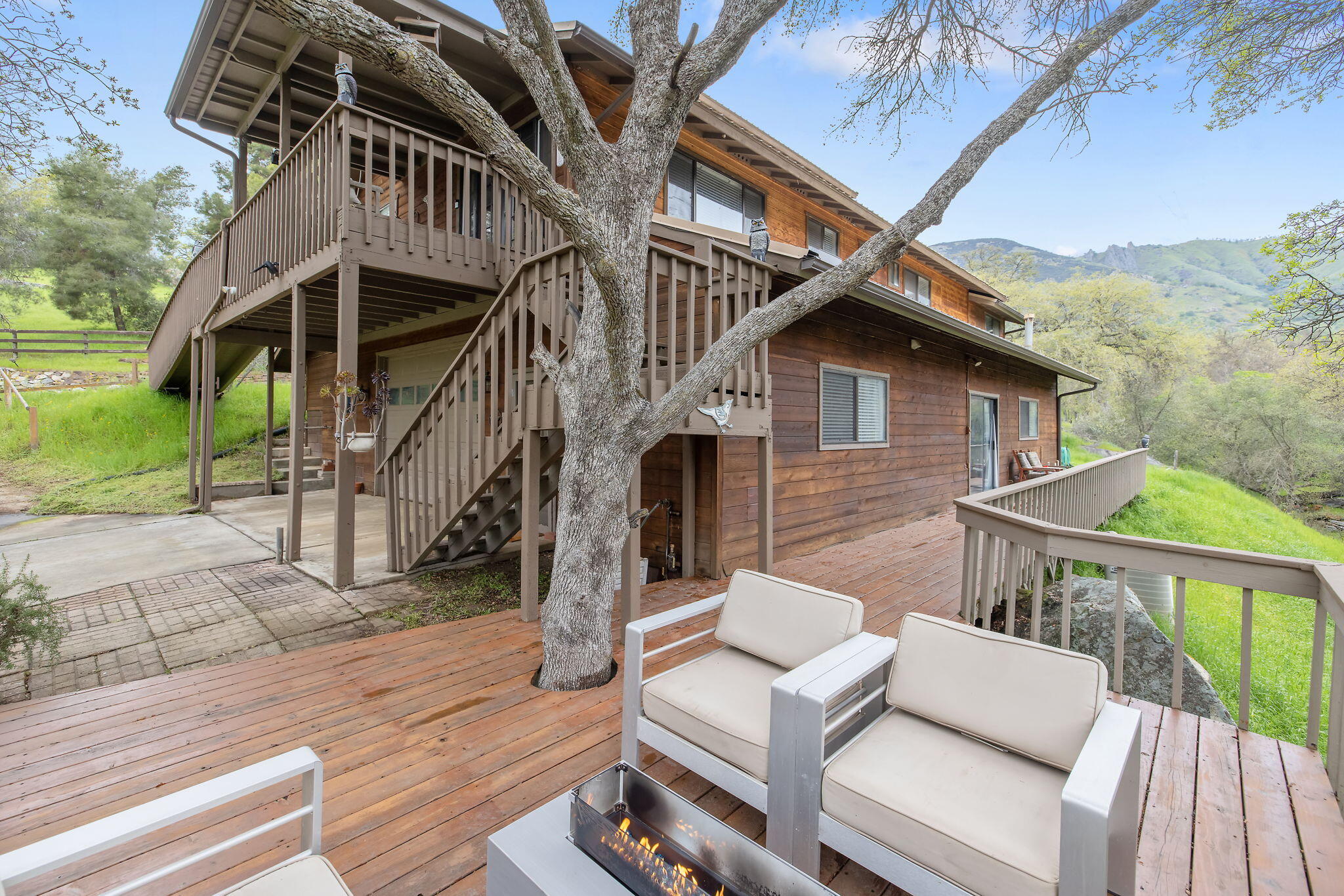 43677 Washburn Dr, Three Rivers, CA 93271