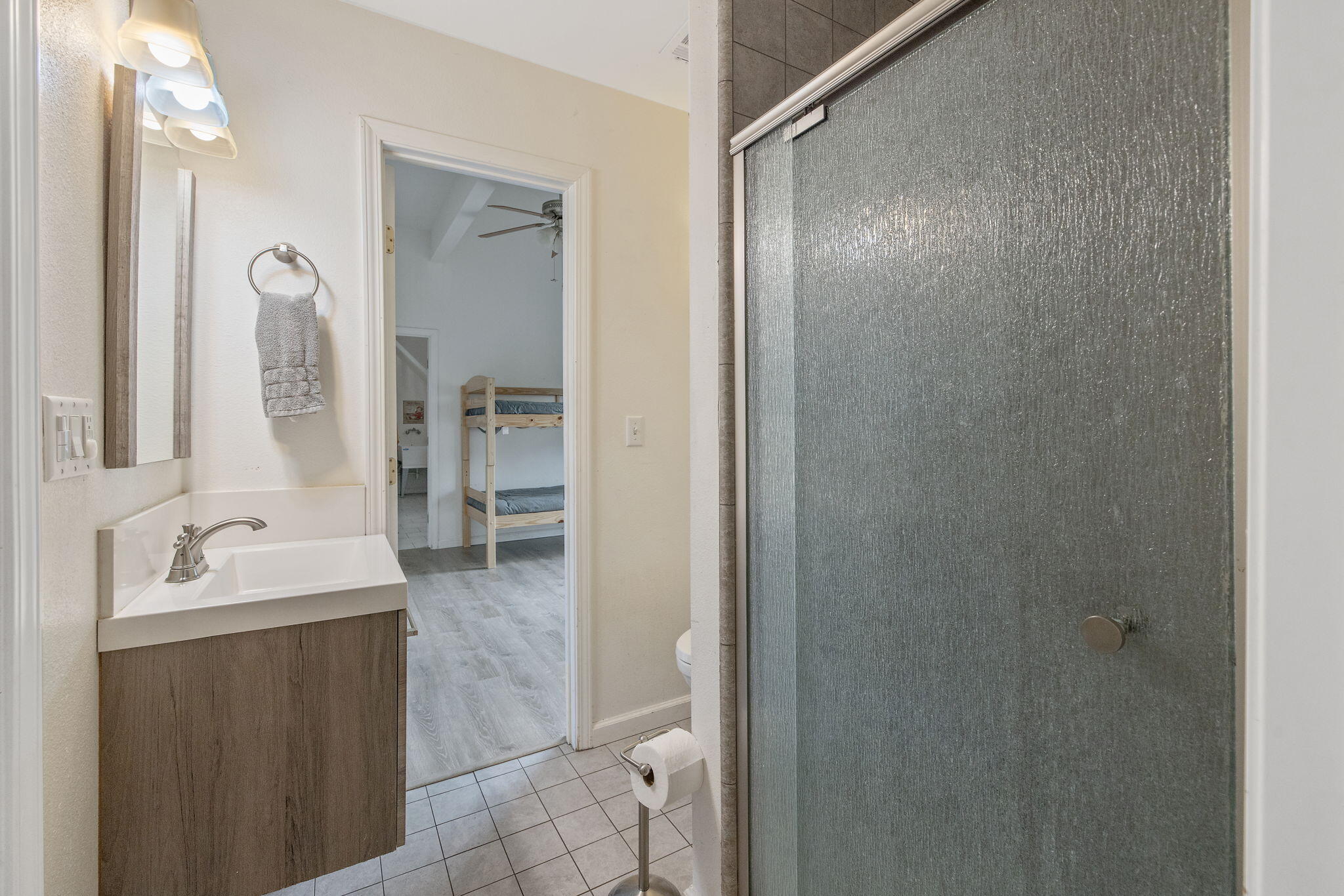 43677 Washburn Dr, Three Rivers, CA 93271