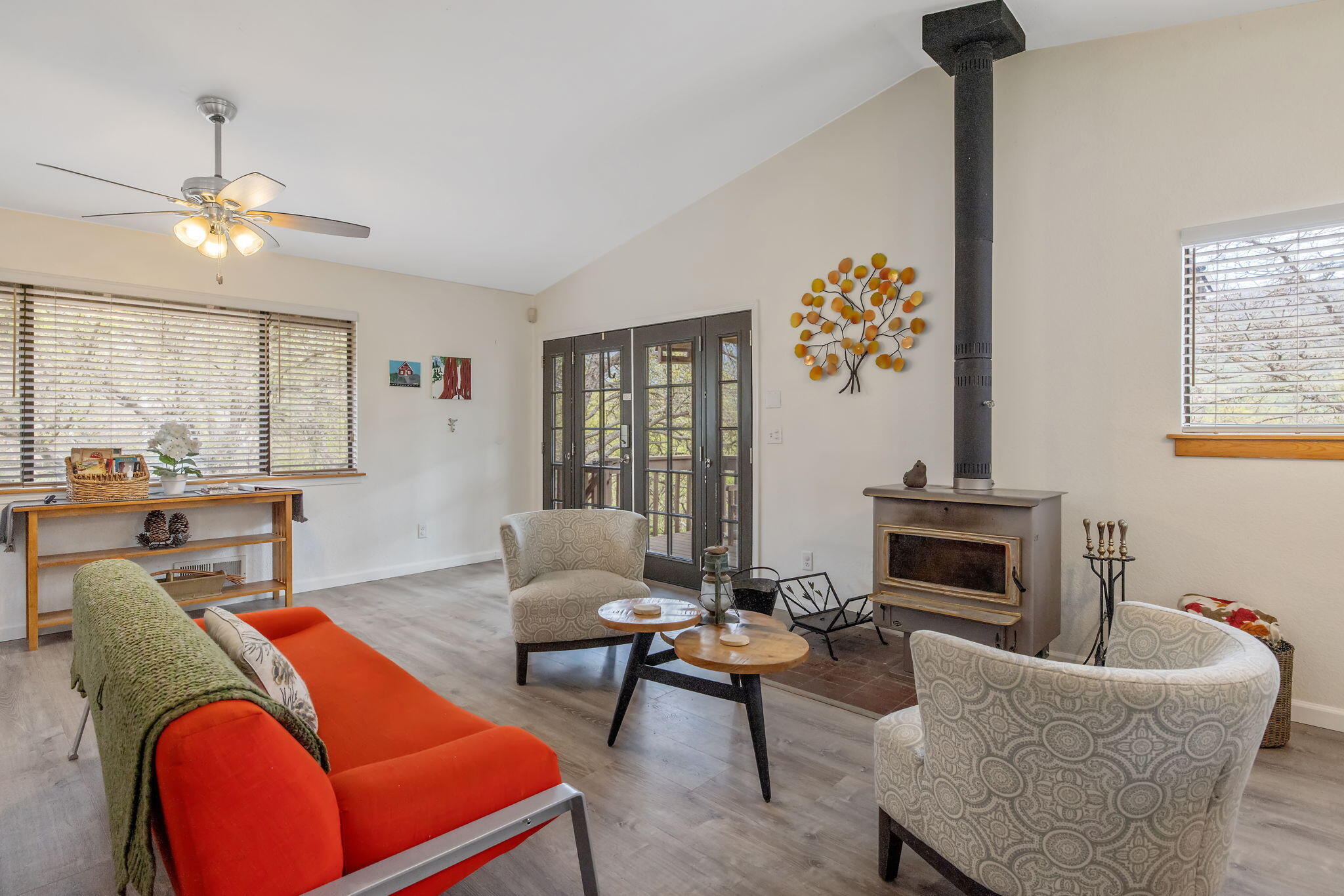 43677 Washburn Dr, Three Rivers, CA 93271