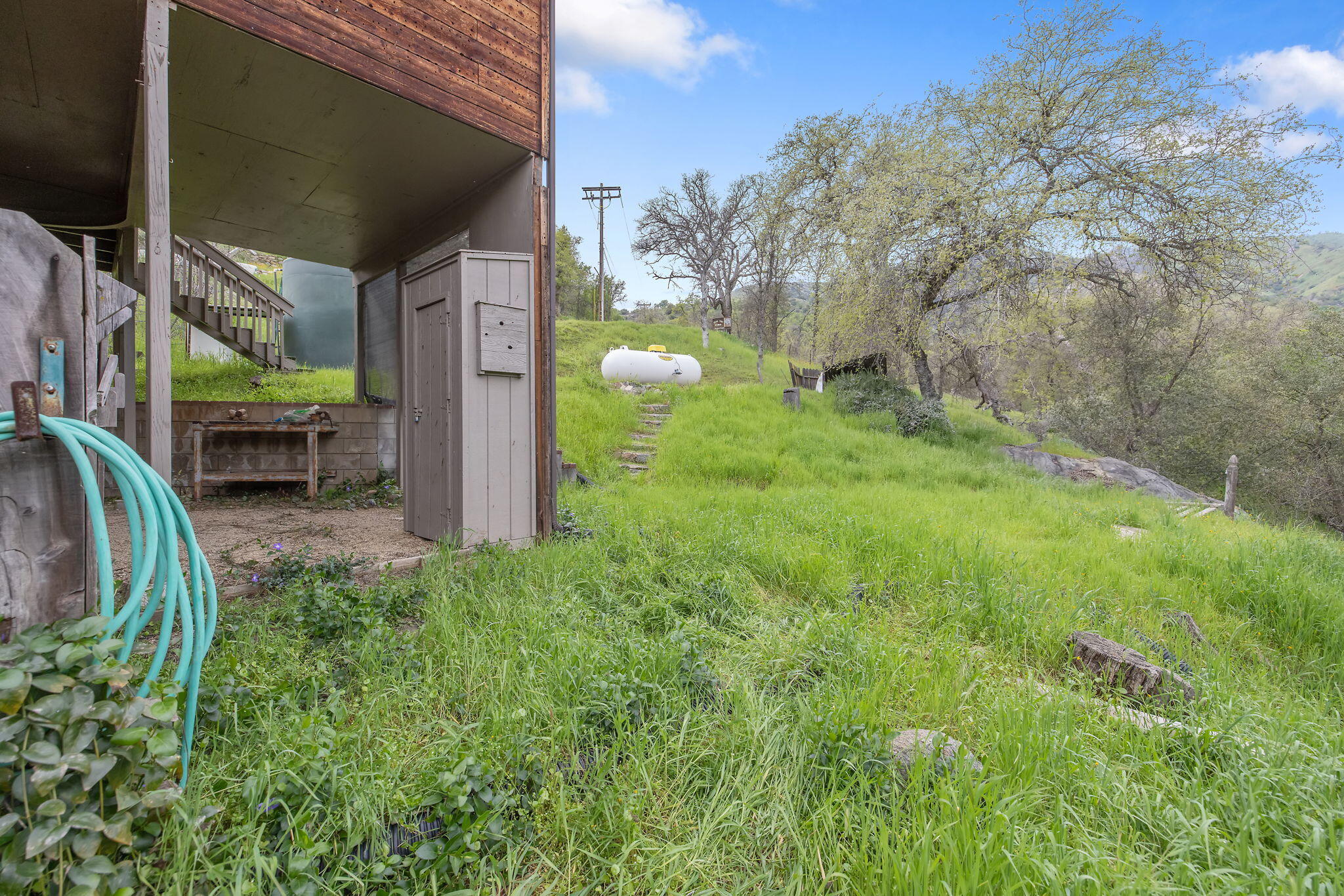 43677 Washburn Dr, Three Rivers, CA 93271