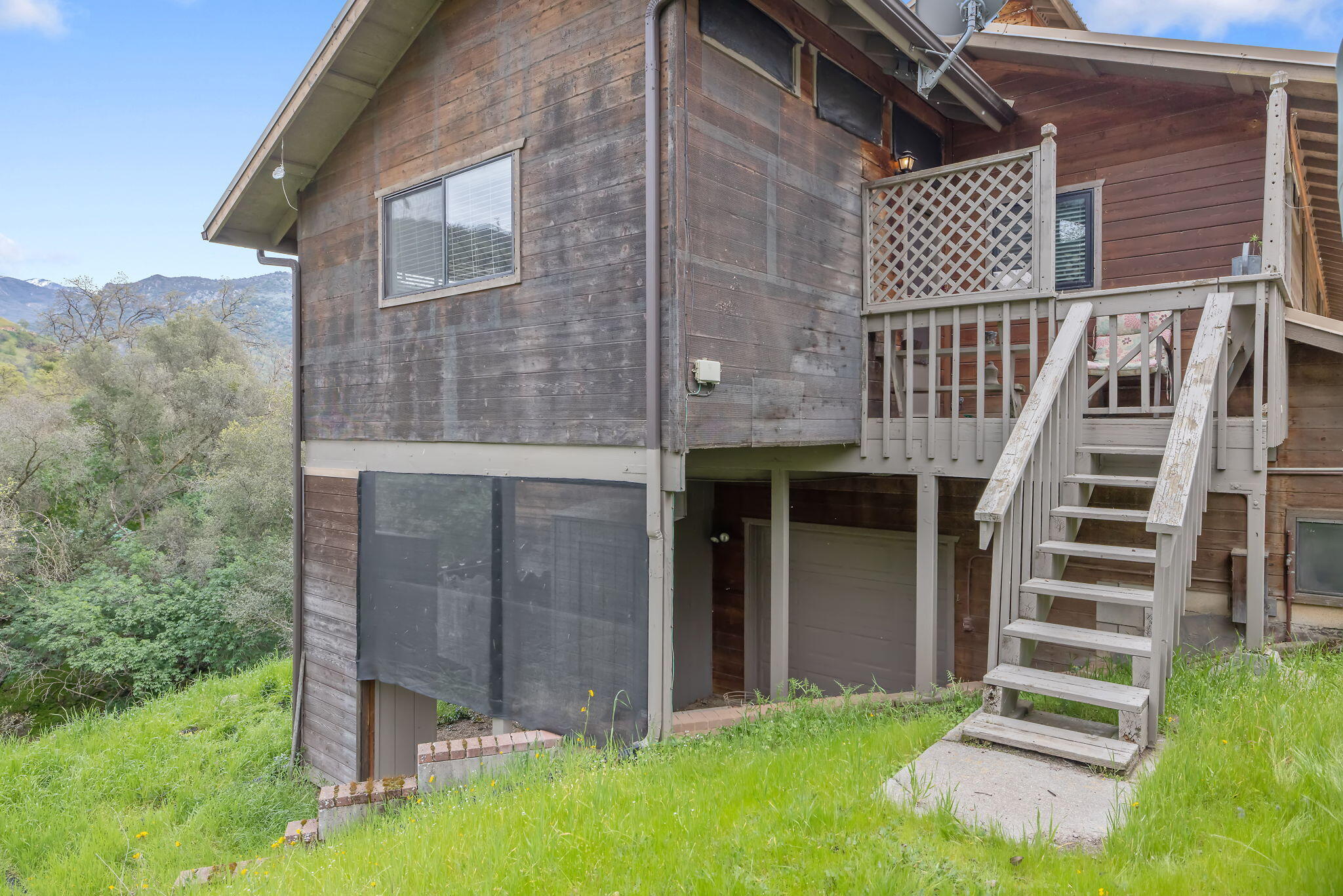 43677 Washburn Dr, Three Rivers, CA 93271