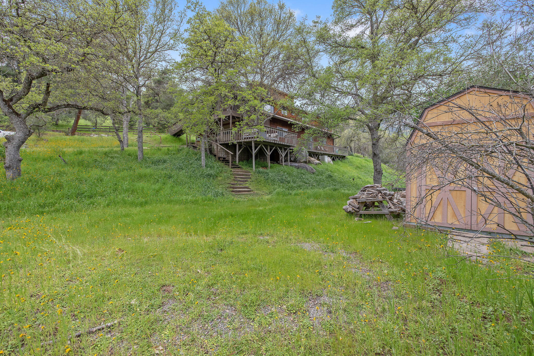 43677 Washburn Dr, Three Rivers, CA 93271