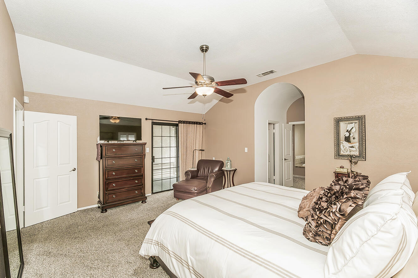 1405 W Flora Ave, Reedley, CA 93654