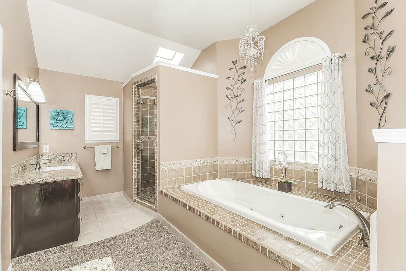 1405 W Flora Ave, Reedley, CA 93654