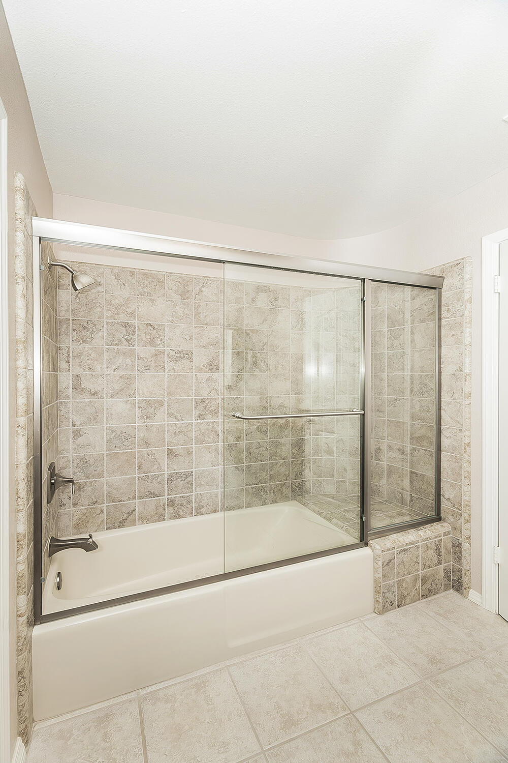 1405 W Flora Ave, Reedley, CA 93654