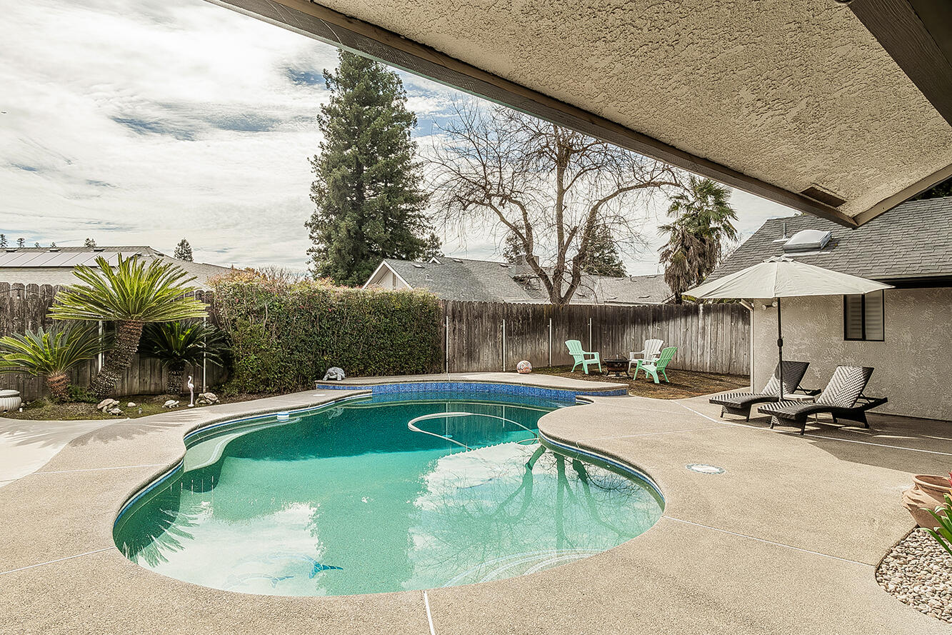 1405 W Flora Ave, Reedley, CA 93654
