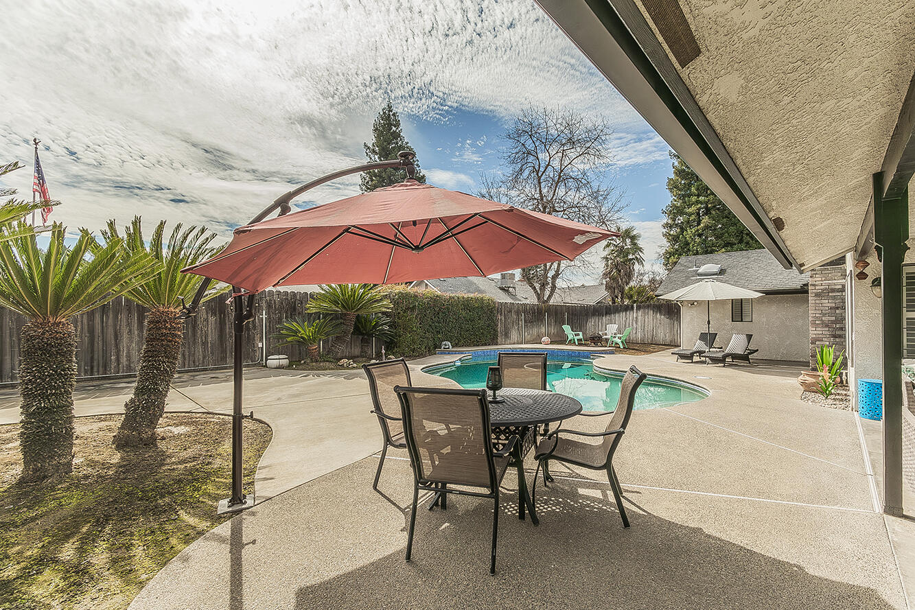 1405 W Flora Ave, Reedley, CA 93654